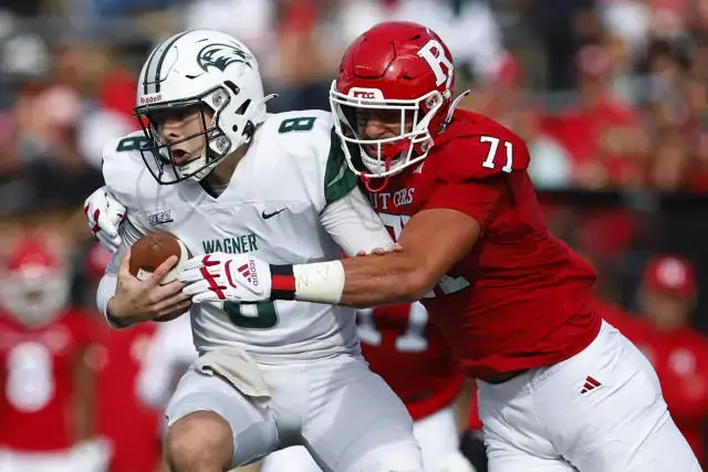 Rutgers football Aaron Lewis is ranked by Pro Football Focus as an elite pass rusher - Yahoo Sports