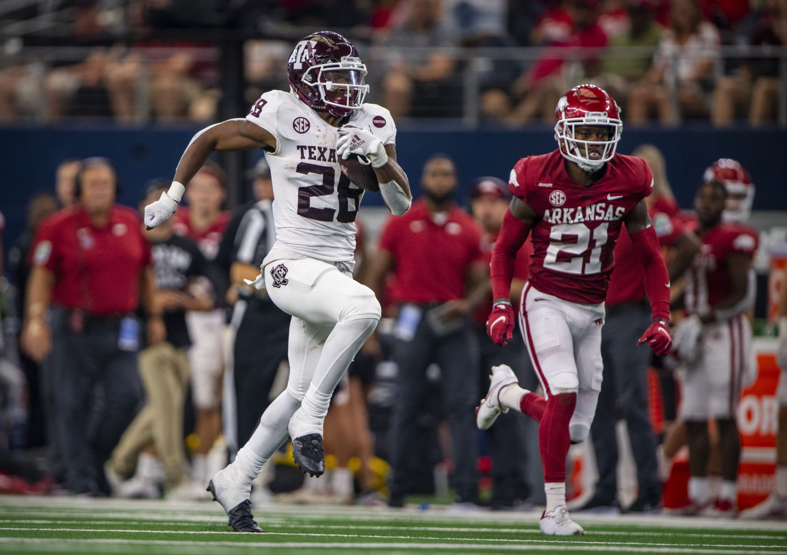Former Georgia Football Elite Rusher Snubbed on Exclusive Top Ten List Per SEC Network - 2024 Offseason 3 Isaiah Spiller 2019