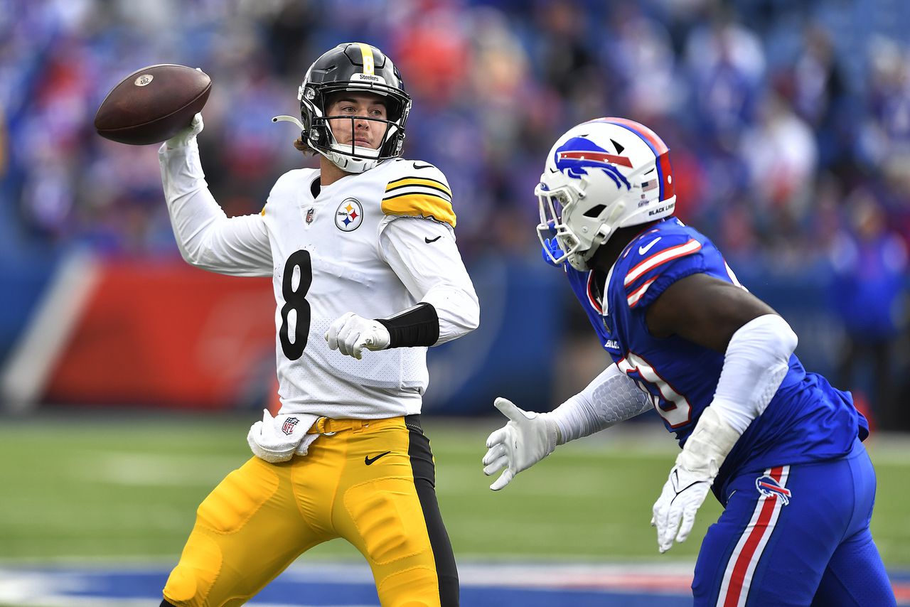 Steelers Fans Dub Kenny Pickett as NFL Preseason MVP Amid Eye-Opening Run 2 kenny pickett mike tomlin