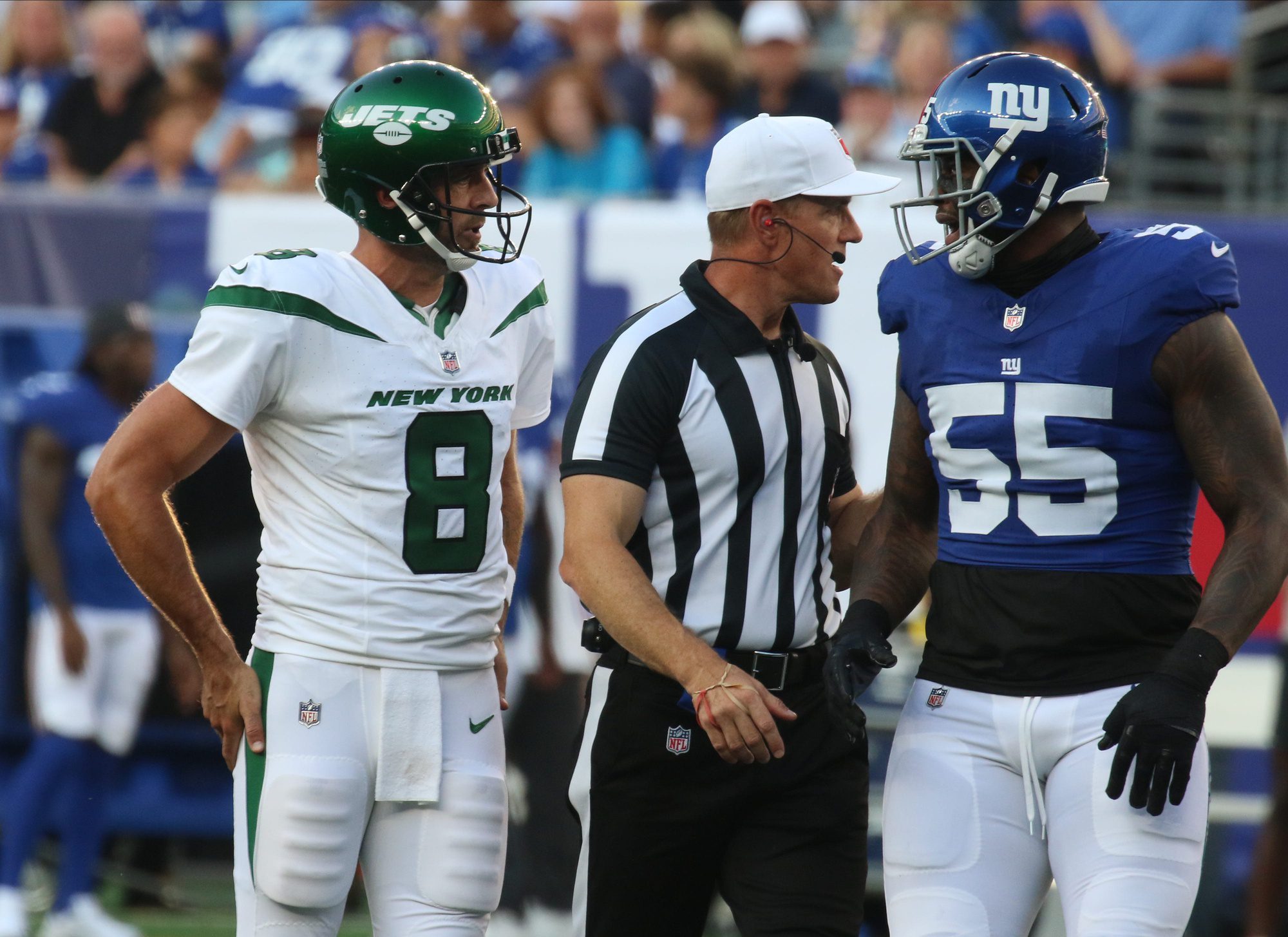 Breaking: Aaron Rodgers Backs Out Of Signing With New Team At Last Minute (Not The Steelers) 2 East Rutherford, NJ August 26, 2023 -- Jets quarterback Aaron Rodgers argues with Jihad Ward of the Giants in the first half. The NY Jets against the NY Giants on August 26, 2023 at MetLife Stadium in East Rutherford, NJ, as the rivals play their final preseason game before the start of the NFL season.