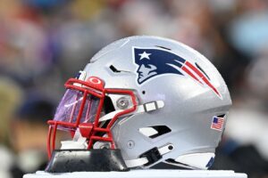 Report: New England Patriots Show Interest In Free Agent Running Back In Week 3 3 A New England Patriots Fan was murdered in a fight with Miami Dolphins fans on Sunday