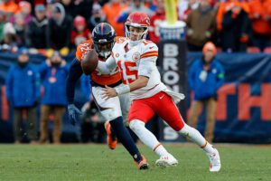BREAKING: Patrick Mahomes Placed On Chiefs Week 9 Injury Report For Hand Before Miami Dolphins Game 1 USATSI 21771291
