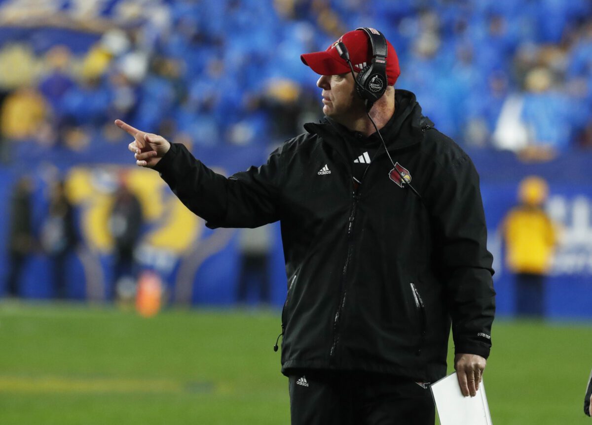 Louisville Cardinals Add To Top Transfer Portal Class; Lands Former Miami Tight End 2 Louisville Cardinals land WR Ja'Corey Brooks