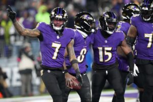 BREAKING: Baltimore Ravens Sign Former 1st-Round Offensive Weapon Before They Were To Hit Free Agency 2 Lamar Jackson, Baltimore Ravens, Kansas City Chiefs