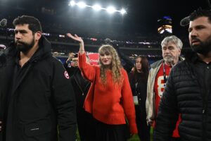 REPORT: Donald Trump's Campaign Responds To Speculated Taylor Swift Endorsement Of Joe Biden At Super Bowl 1 NFL Taylor Swift, Travis Kelce kansas city chiefs baltimore ravens