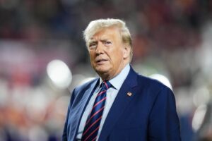 REPORT: Bob Costas Calls Donald Trump 'Disgraceful'; Calls His Supporters A 'Toxic Cult' On CNN 2 Donald Trump Kansas City Chiefs