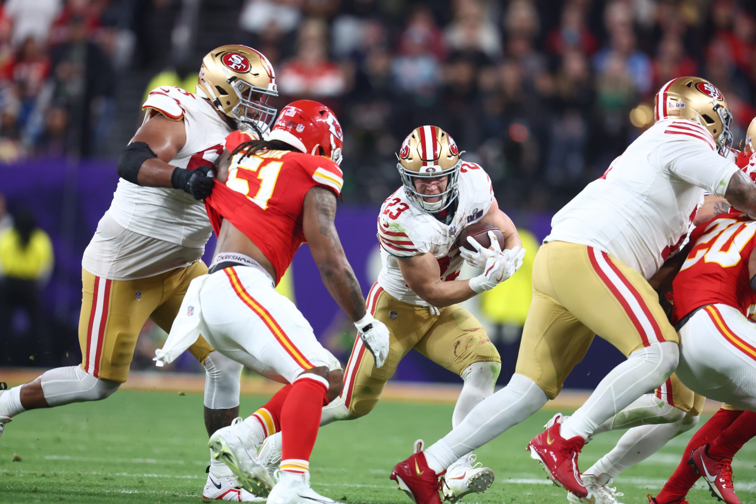 San Francisco 49ers: Olivia Culpo Reacts to Christian McCaffrey Haircut 2 San Francisco 49ers, Christian McCaffrey