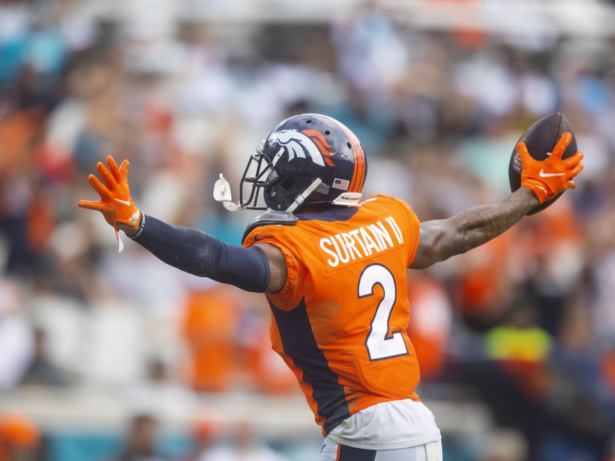 Patrick Surtain II Drops 2-Word Salute On Epic Michael Jordan Selfie 3 Denver Broncos, Patrick Surtain II