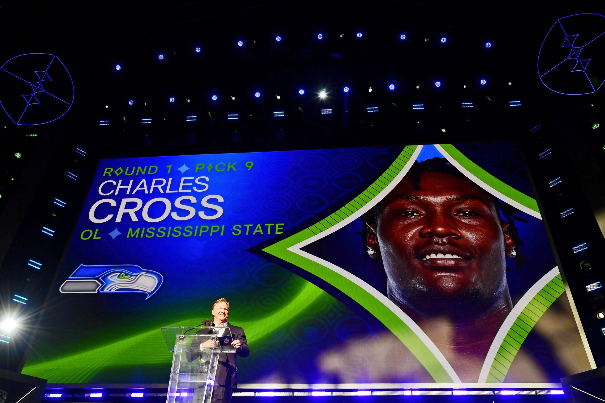 Seattle Seahawks, Charles Cross