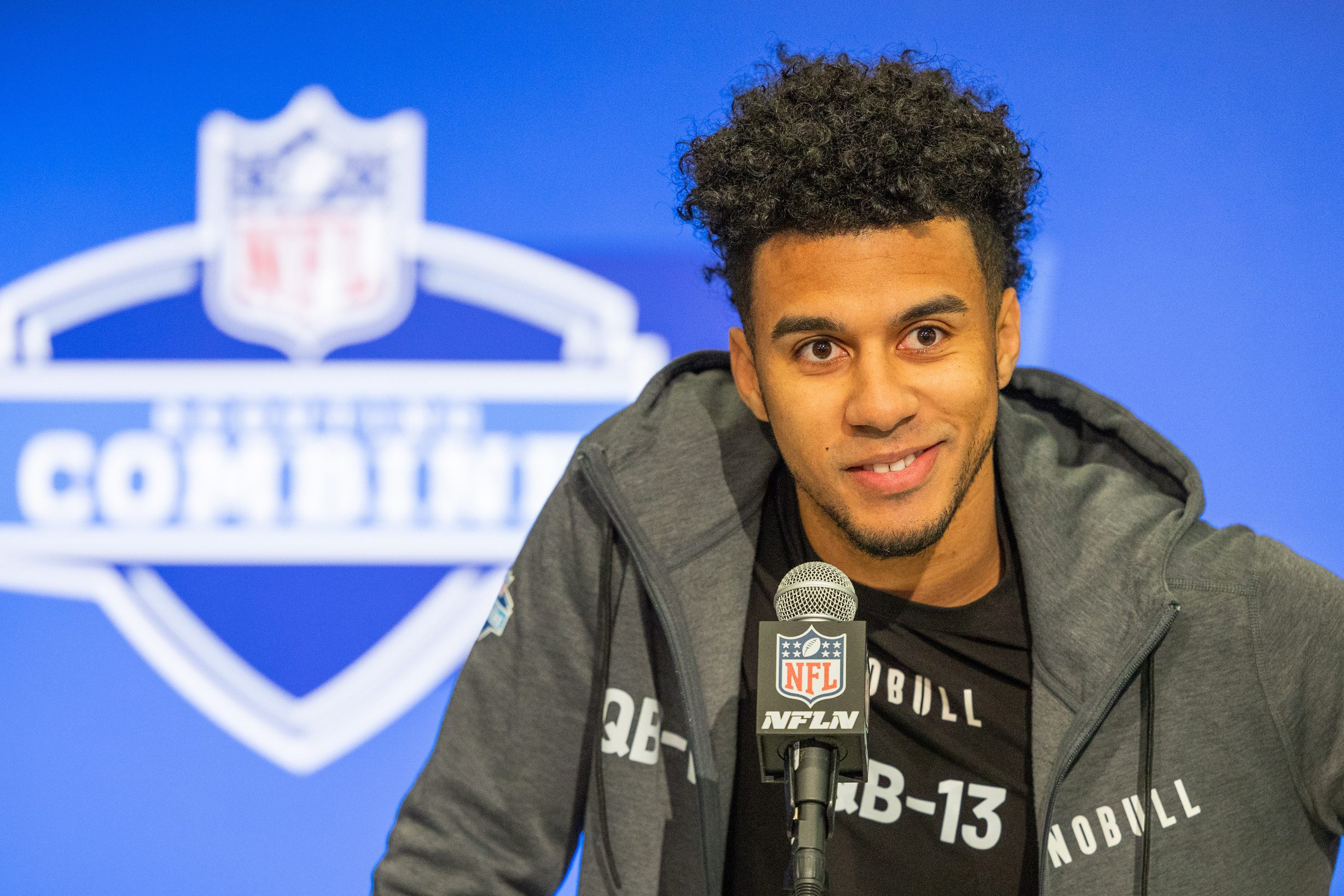 BREAKING: Jets Quarterback Suddenly Retires At Extremely Young Age 3 Mar 1, 2024; Indianapolis, IN, USA; Florida State quarterback Jordan Travis (QB13) talks to the media during the 2024 NFL Combine at Lucas Oil Stadium. Mandatory Credit: Trevor Ruszkowski-Imagn Images