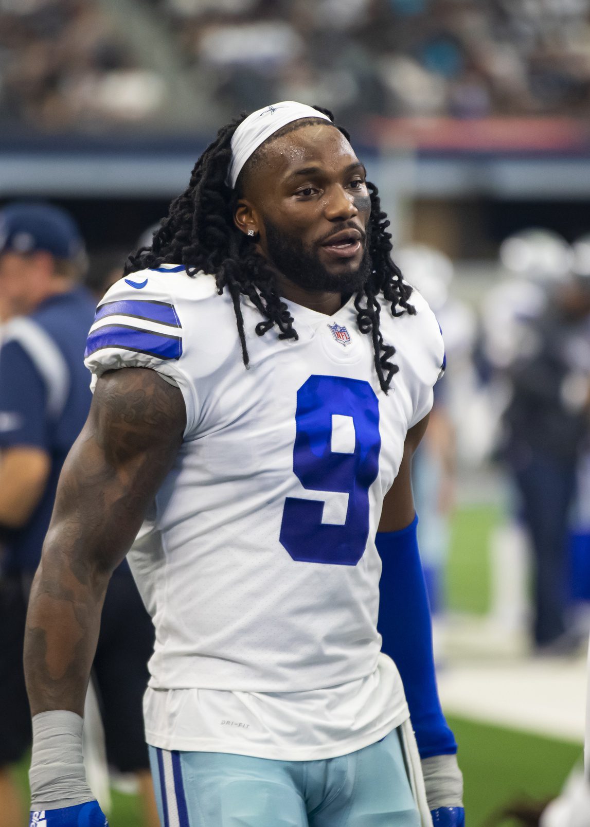 Breaking: Cowboys' Former 69-Game Starter Unretires, Joins AFC Rival 2 Oct 3, 2021; Arlington, Texas, USA; Dallas Cowboys linebacker Jaylon Smith (9) against the Carolina Panthers at AT&T Stadium. Mandatory Credit: Mark J. Rebilas-Imagn Images