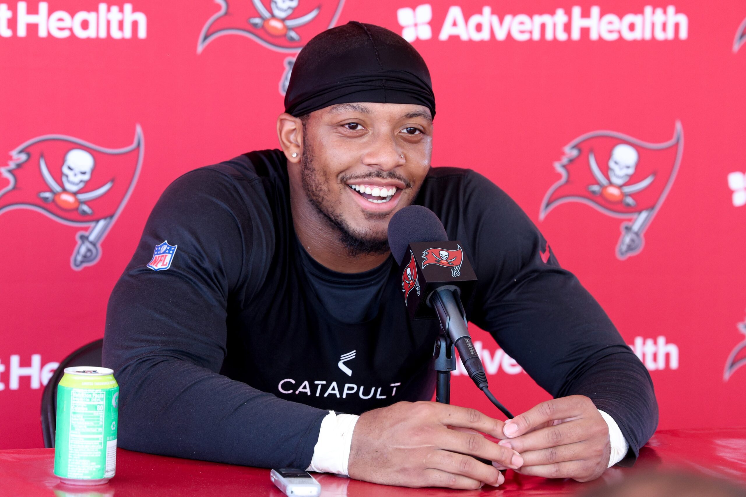 Tampa Bay Buccaneers, SirVocea Dennis