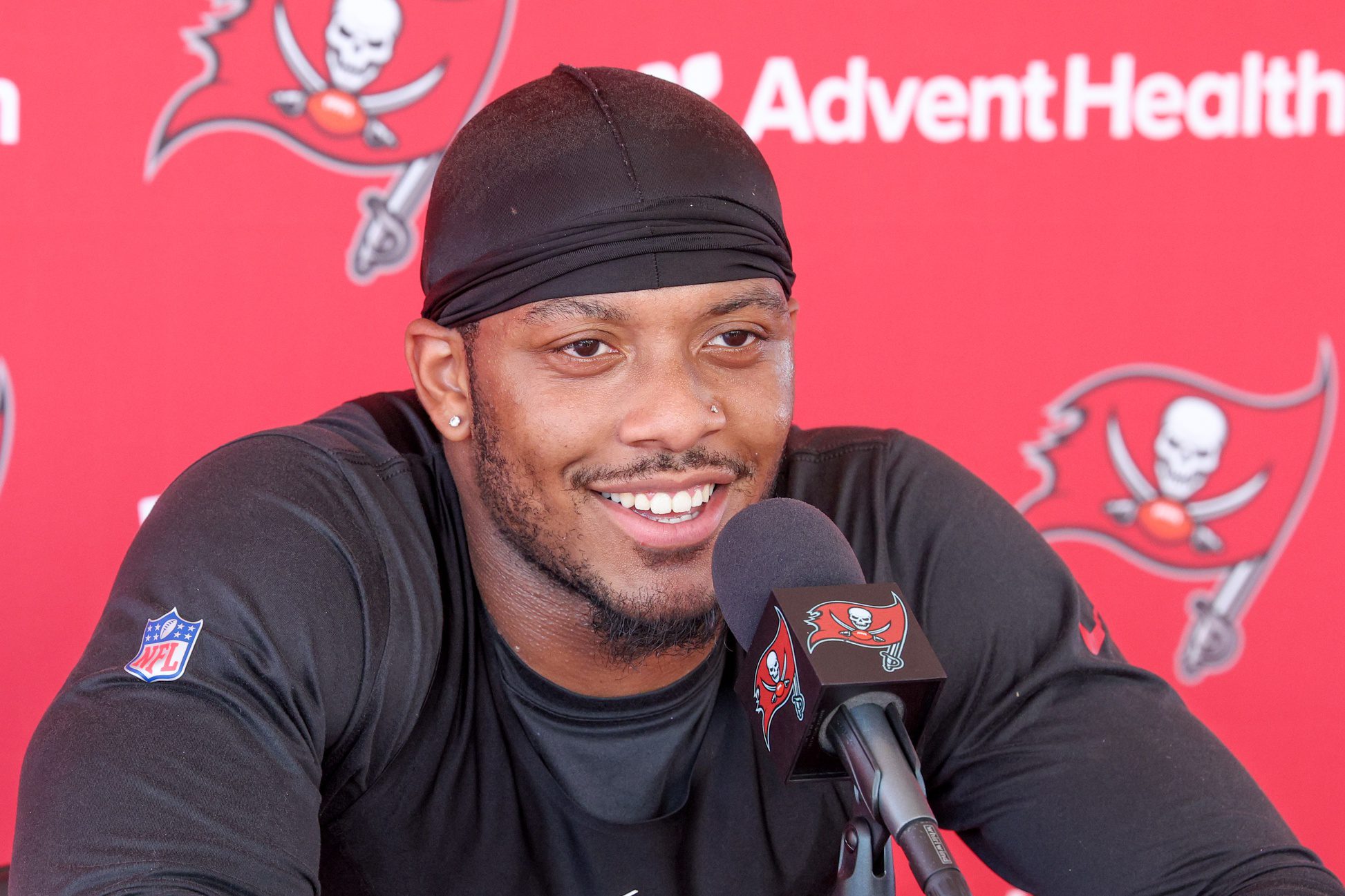 Tampa Bay Buccaneers, SirVocea Dennis