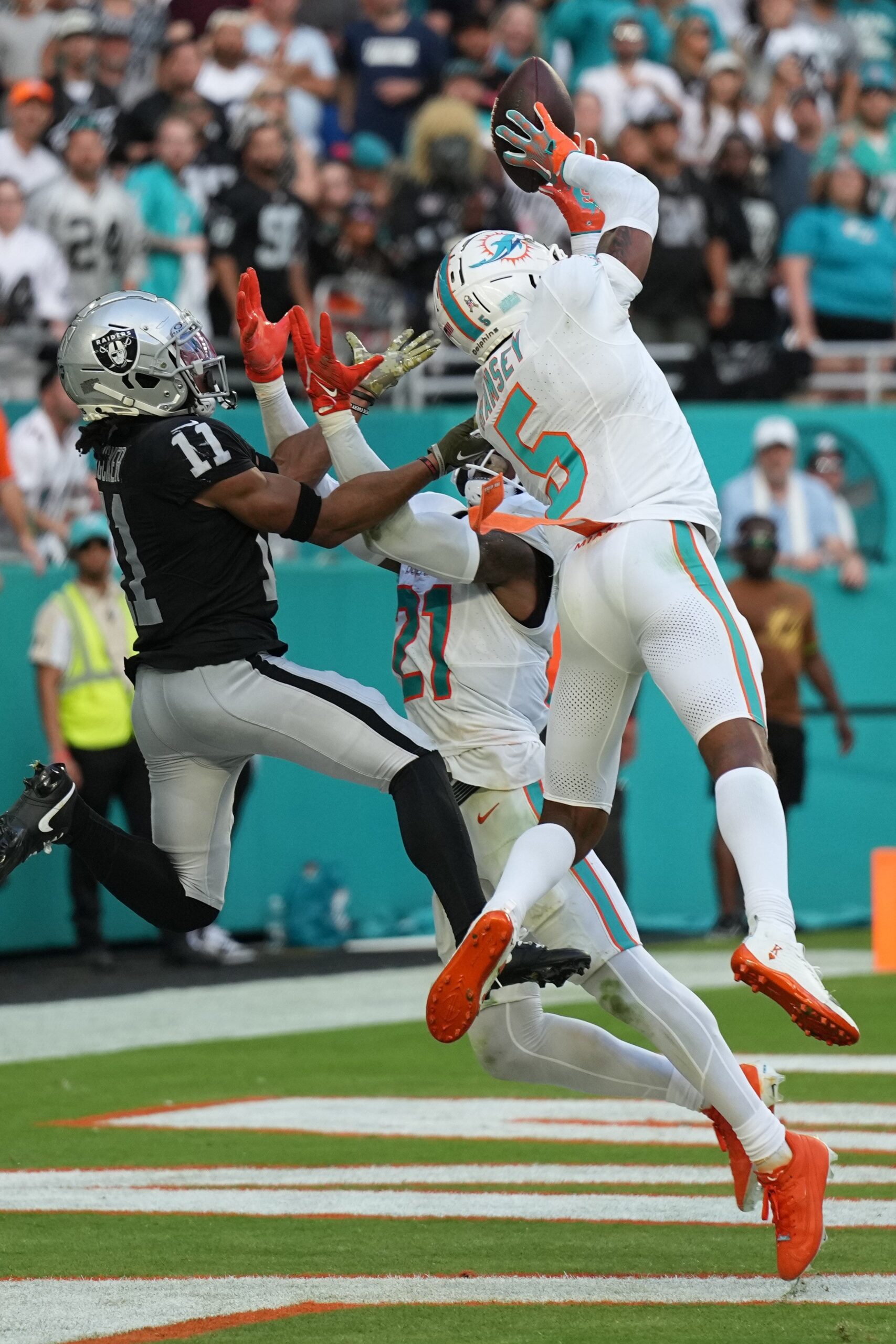 Los Angeles Rams Named Best Trade Fit for $72 Million Cornerback 1 Los Angeles Rams, Jalen Ramsey, NFL