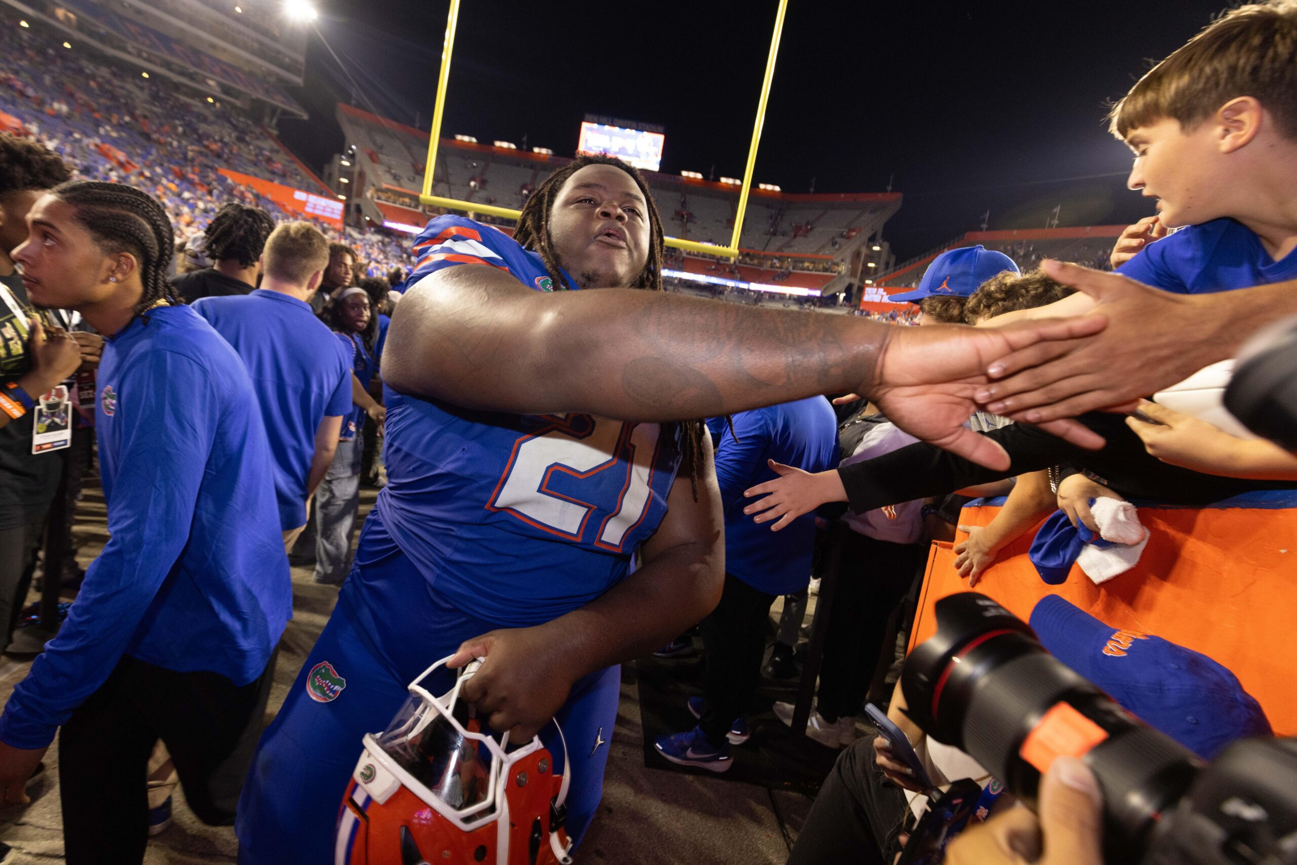 Tampa Bay Buccaneers: Rookie's Astounding Weight Loss Captures Attention 2 Desmond Watson