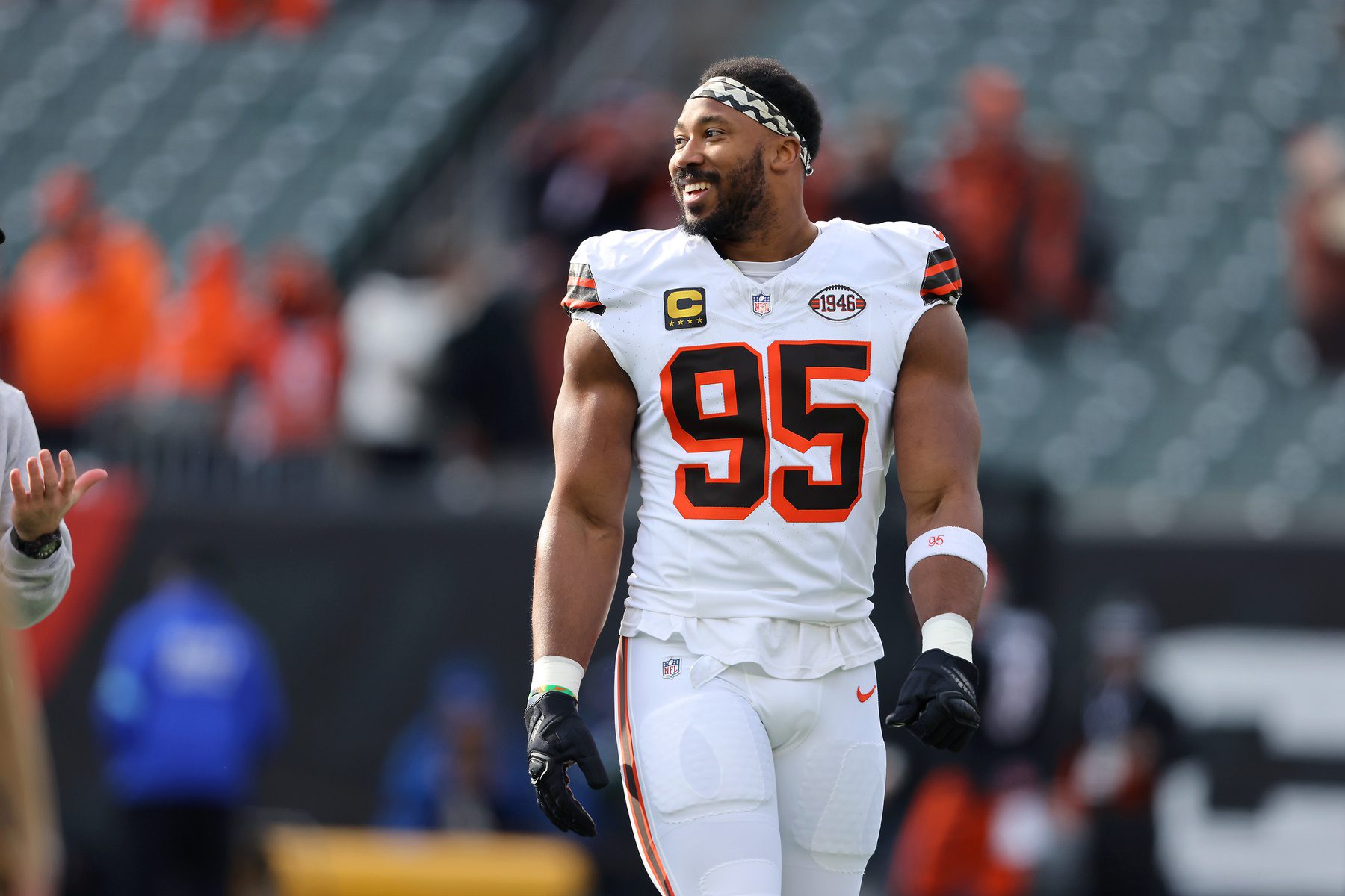 Myles Garrett's Teammate Snaps Back at DE's Critics With Blunt Take 1 Cleveland Browns, Myles Garrett