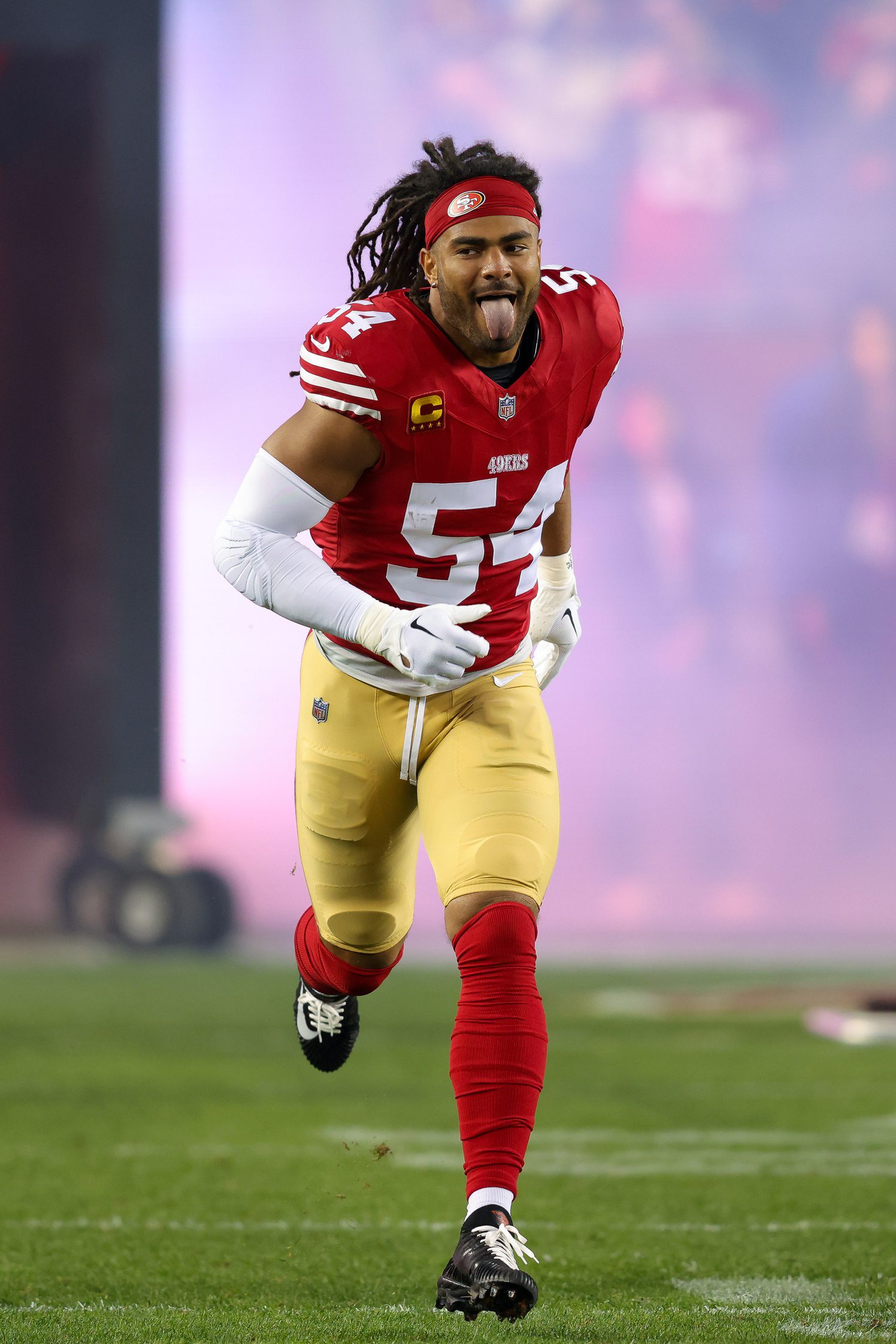 Fans Have Mixed Reactions to NFL's Fred Warner Decision 4 San Francisco 49ers, Fred Warner, NFL