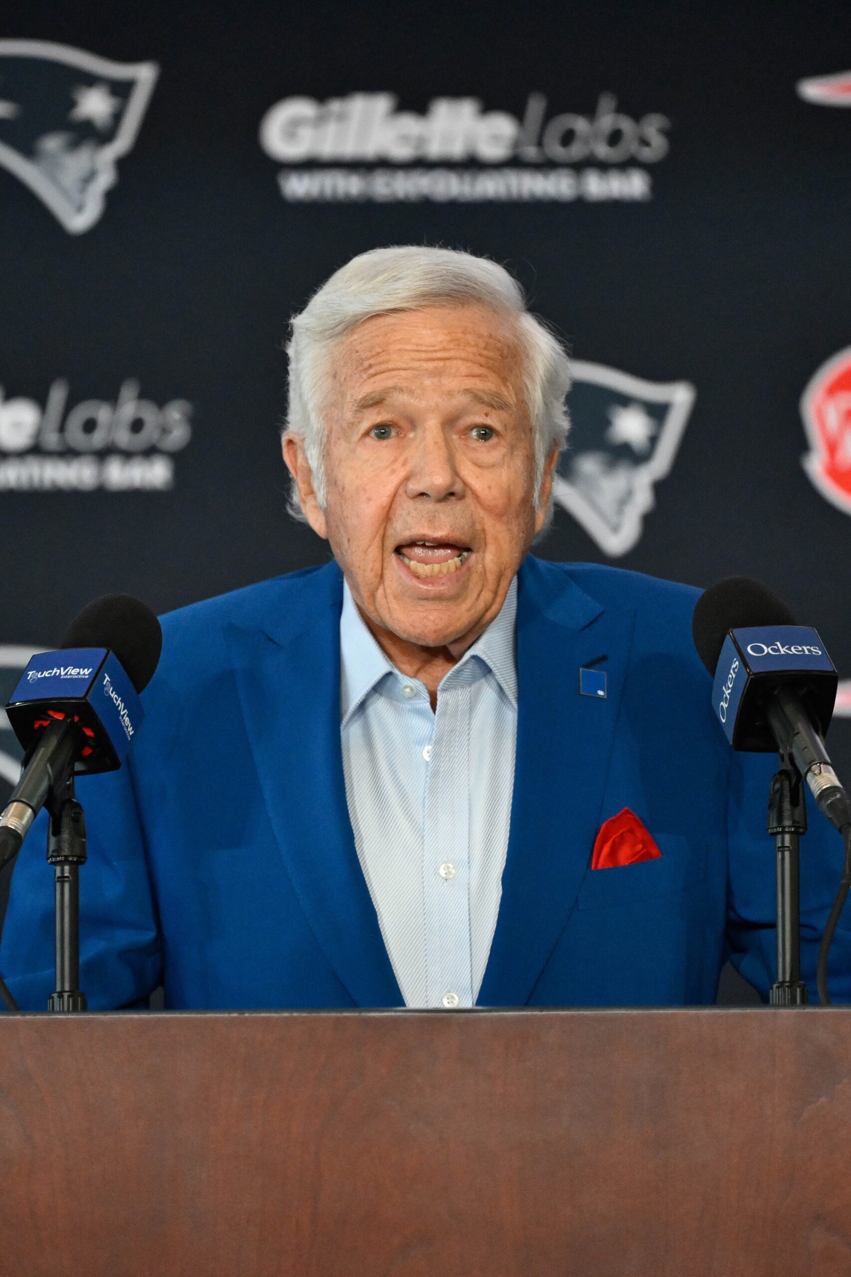 Patriots Owner Robert Kraft Issues Statement on Jim Irsay's Painful Passing 2 Patriots Owner Robert Kraft Issues Statement On Jim Irsay's Painful Passing