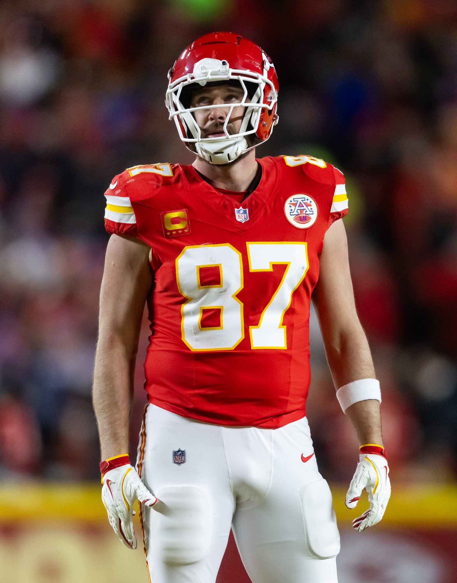 Chiefs' Travis Kelce Hilariously Answers Viral 100 Men vs. 1 Gorilla Question 4 Kansas City Chiefs, Travis Kelce, NFL