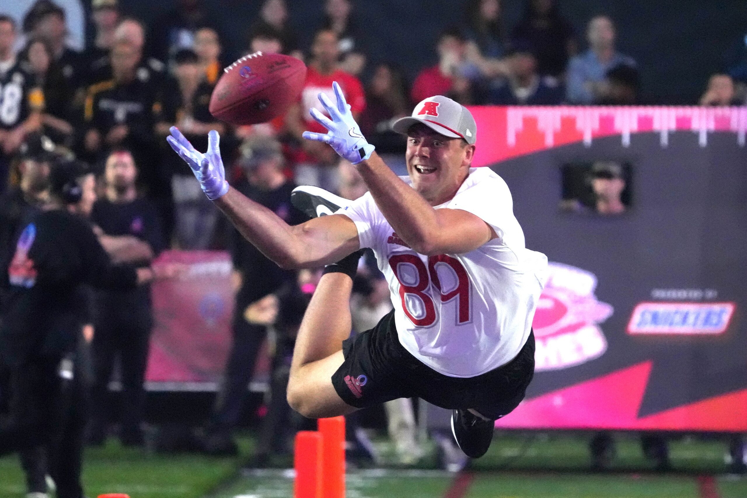 Las Vegas Raiders: Brock Bowers' Honest Ashton Jeanty Observation Raises Eyebrows 2 Brock Bowers, Las Vegas Raiders