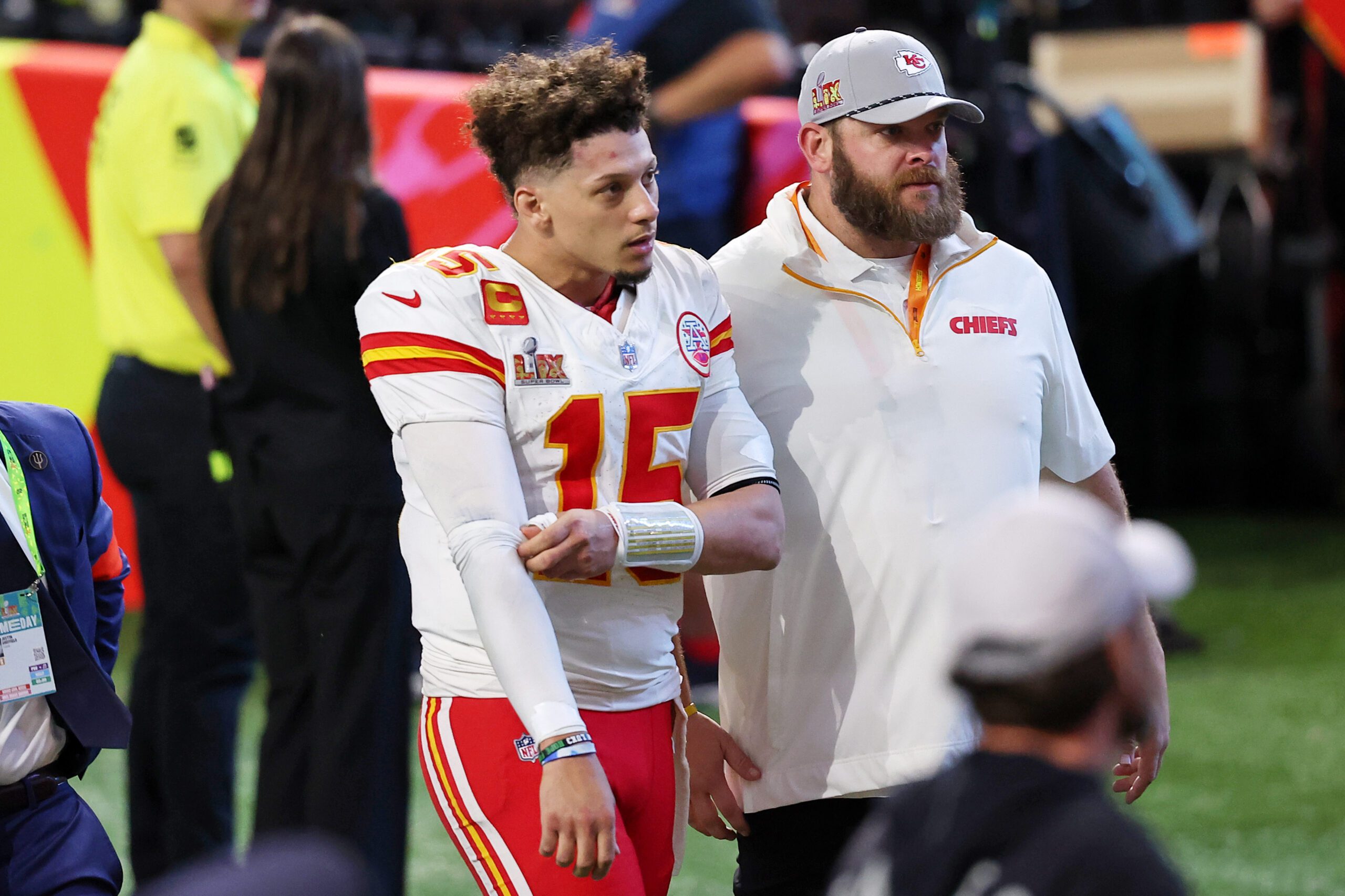 "Welcome To My Game Room": Patrick Mahomes Mom Randi Boasts Son's Home Gift With Sneak Peak Online 2 Kansas City Chiefs, Patrick Mahomes, NFL