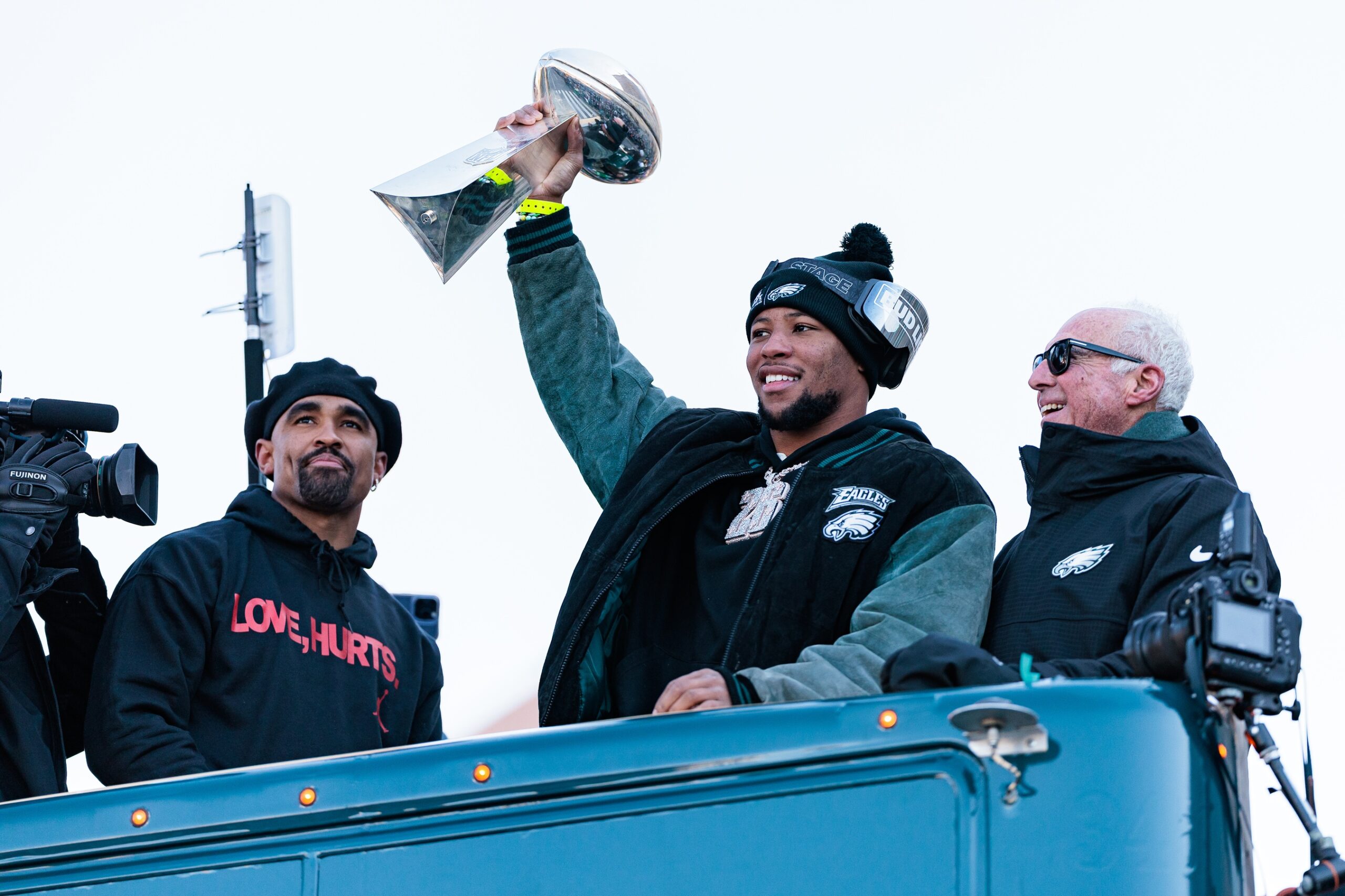 Philadelphia Eagles: Video of Saquon Barkley Leaves Fans in Disbelief of RB's Strength 1 Philadelphia Eagles, Saquon Barkley