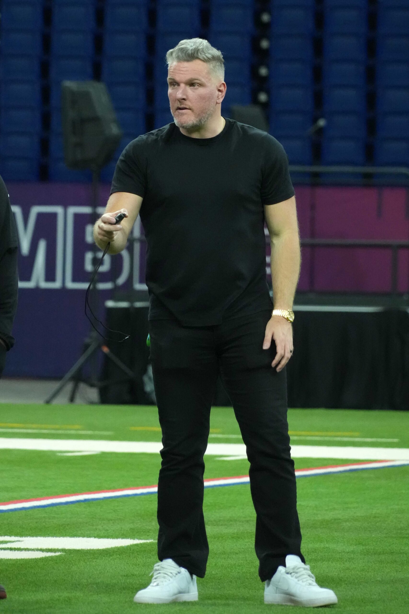 Pat McAfee Trolls New York Celebrities During Knicks-Pacers Game 4 4 NFL, Pat McAfee