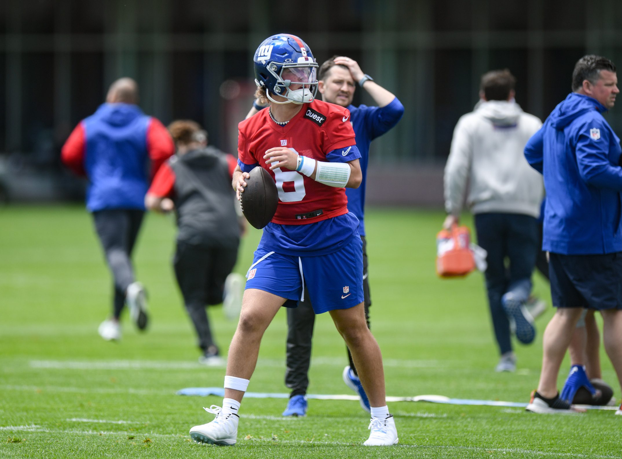 "Worse than Richie Seubert": Eli Manning Responds To 'Worst Golfer' Tag By Shaun O'Hara 2 Jaxson Dart, New York Giants