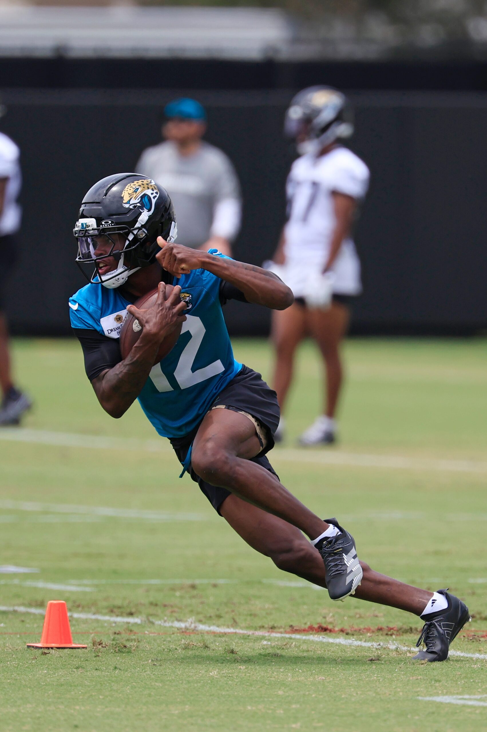 Travis Hunter's Predicted Production as Wide Receiver for Jaguars, Revealed 4 Jacksonville Jaguars, Travis Hunter, NFL