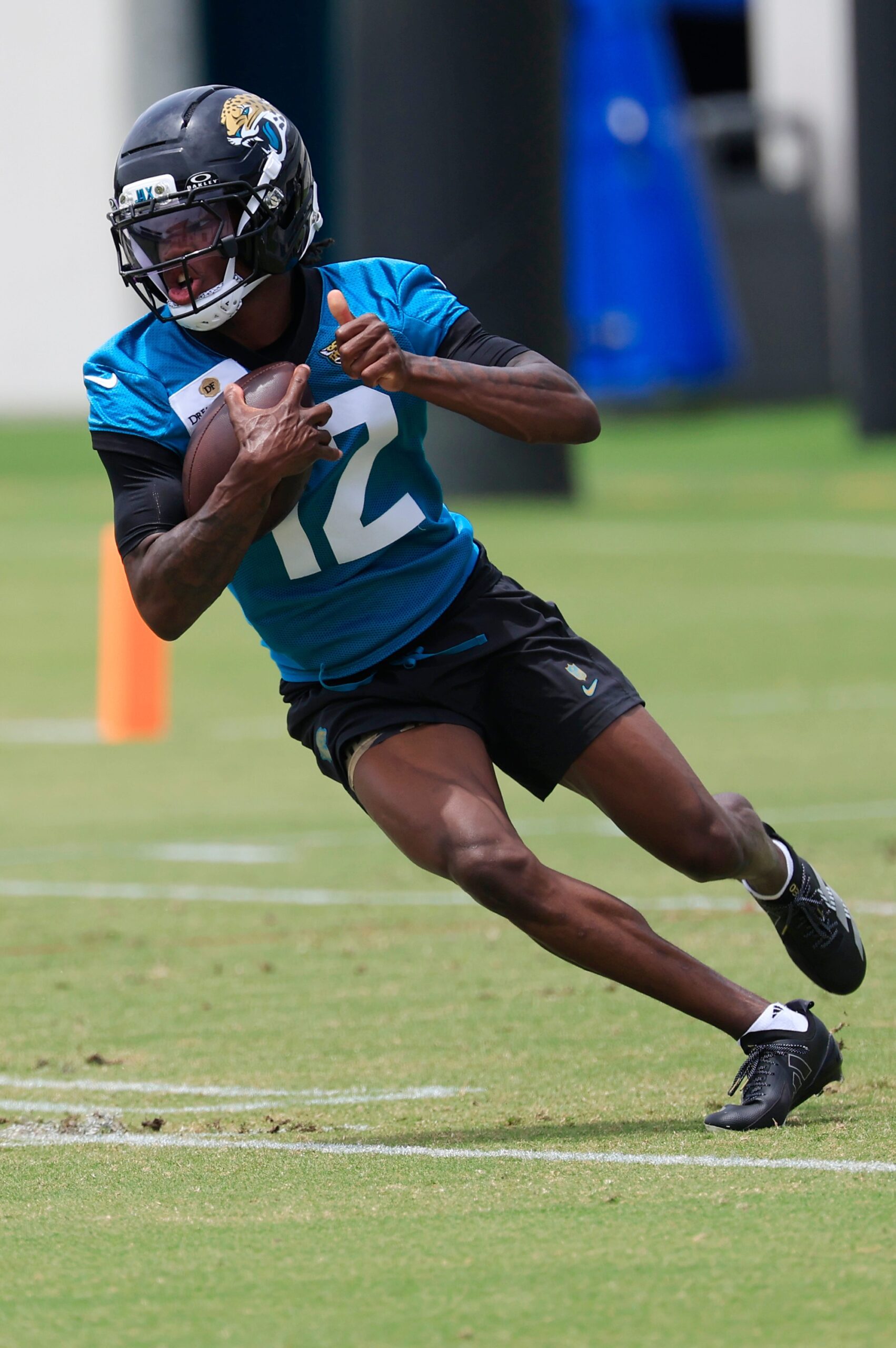 Wholesome Airplane Story About Travis Hunter Revealed 1 Jacksonville Jaguars, Travis Hunter, NFL