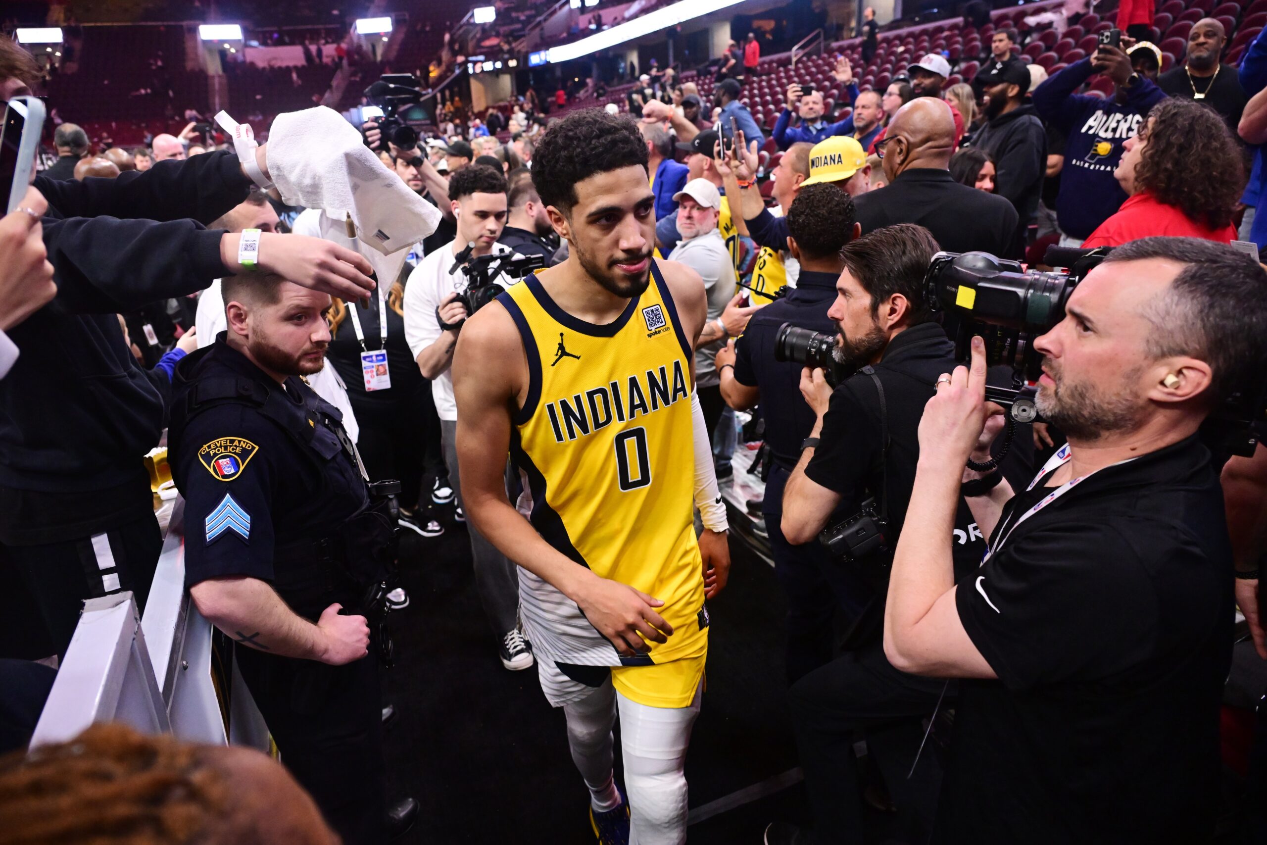 Indianapolis Colts React to Astonishing News on Wednesday 1 Indiana Pacers, Cleveland Cavaliers