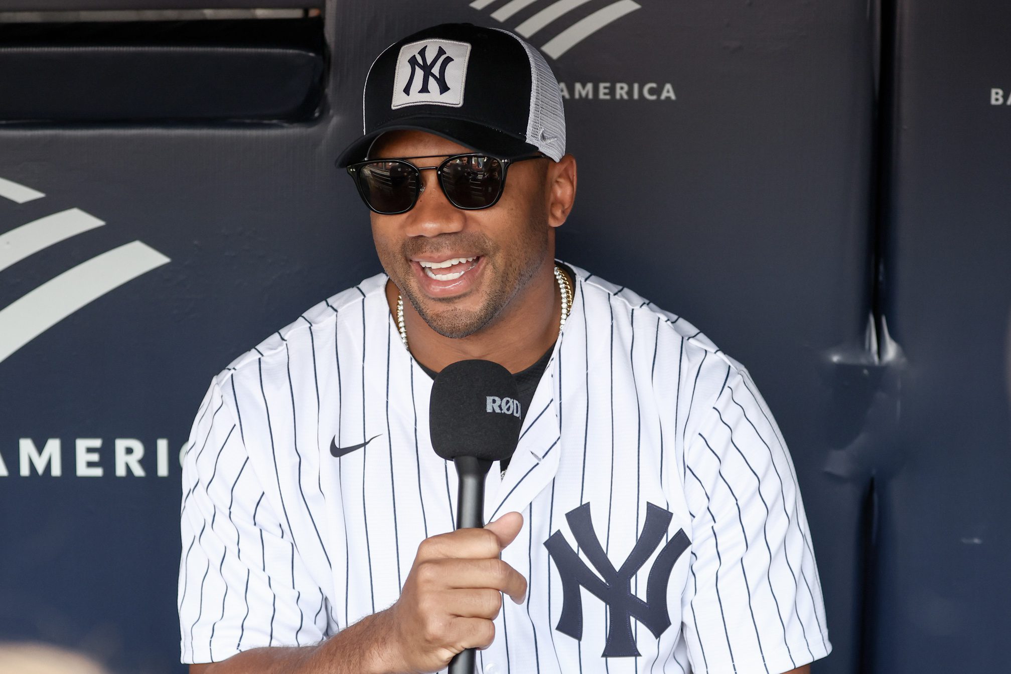 Russell Wilson Reacts to Ciara's Big Memorial Day Message 2 New York Giants, Russell Wilson, NFL
