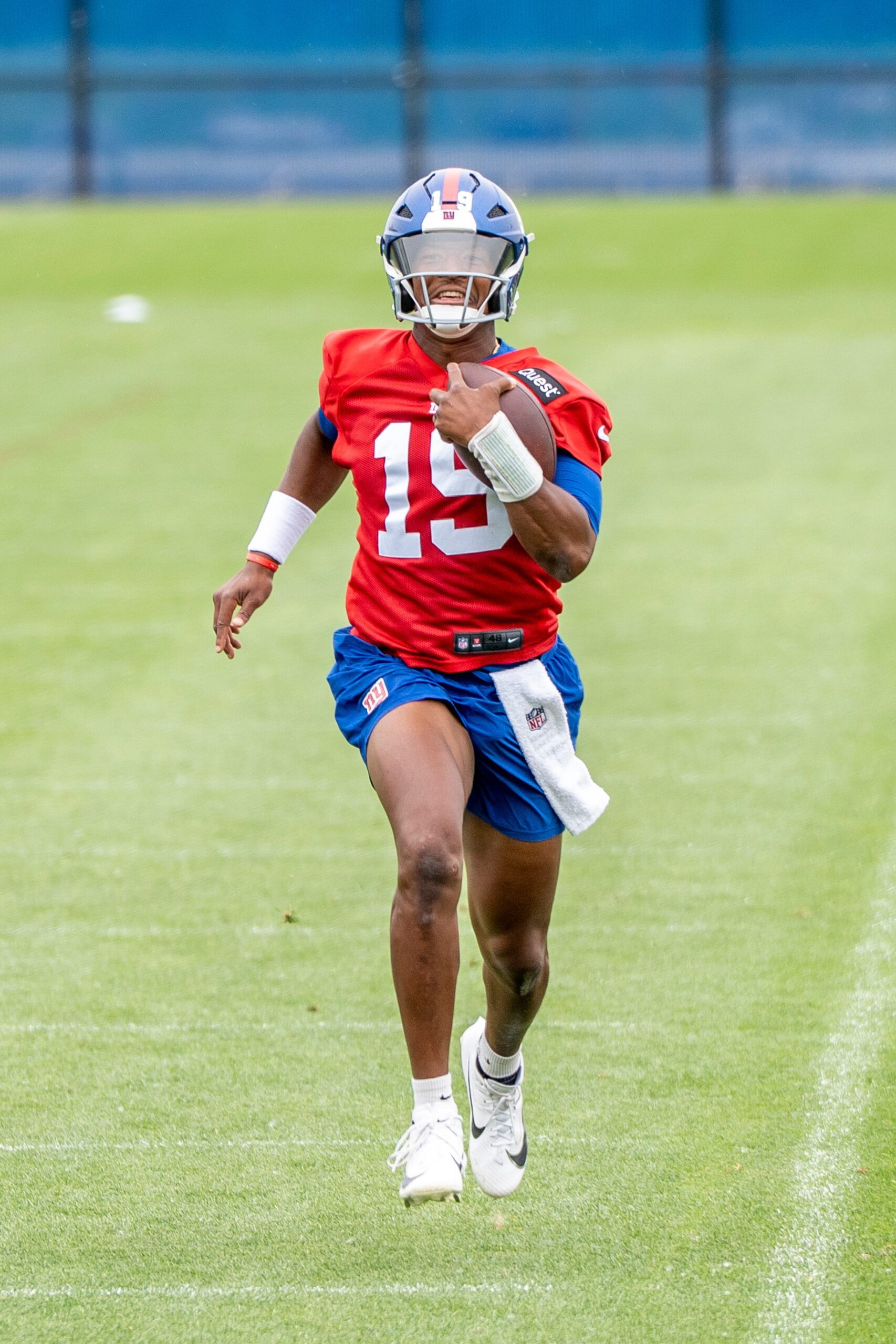 New York Giants Urged to Make Trade Amid Crowded Quarterback Room 2 New York Giants, Jameis Winston
