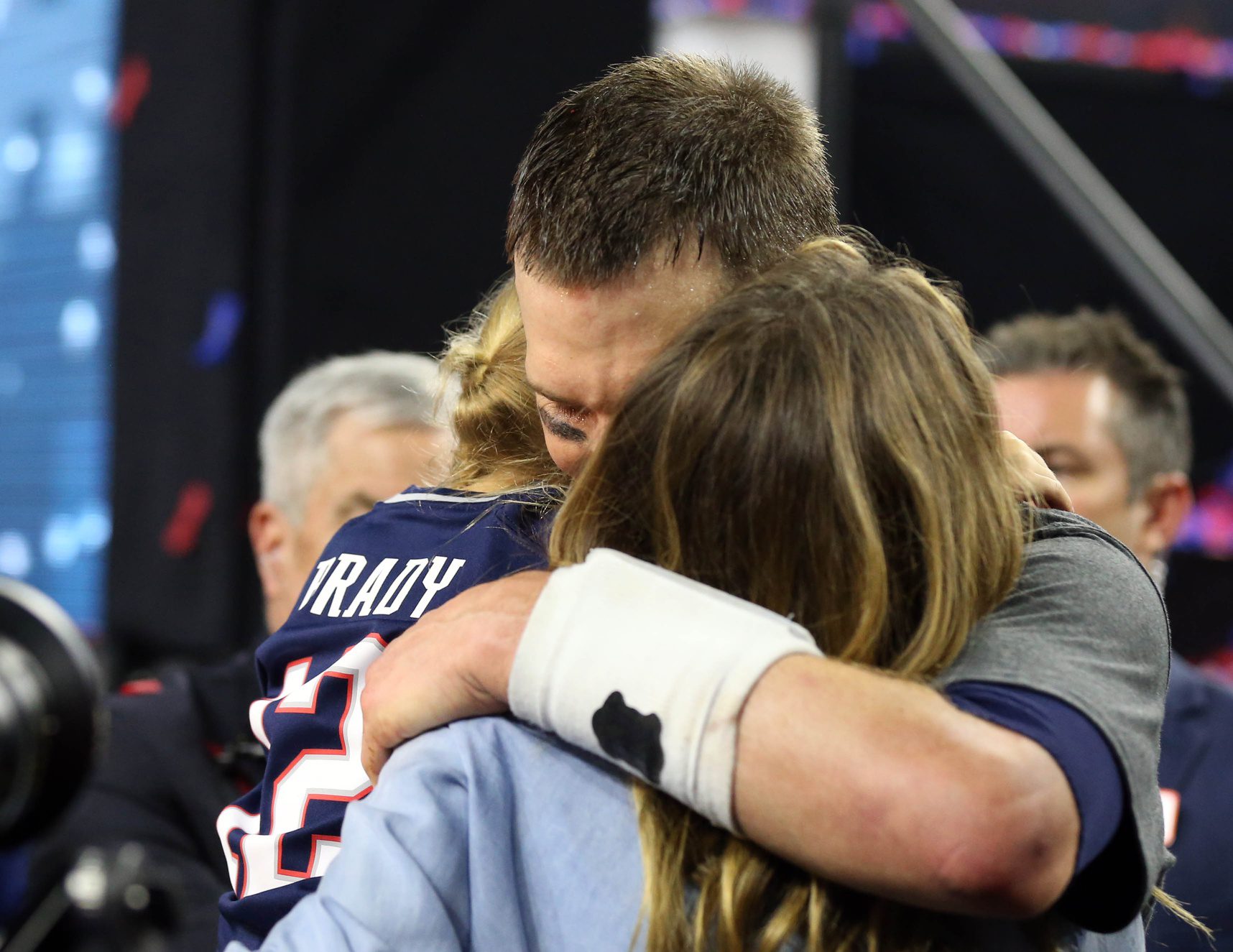 Tom Brady & Ex-Wife Gisele Bundchen Gets Antonio Brown Talking After Stirring Adultery Talks On Former Couple 3 Tom Brady
