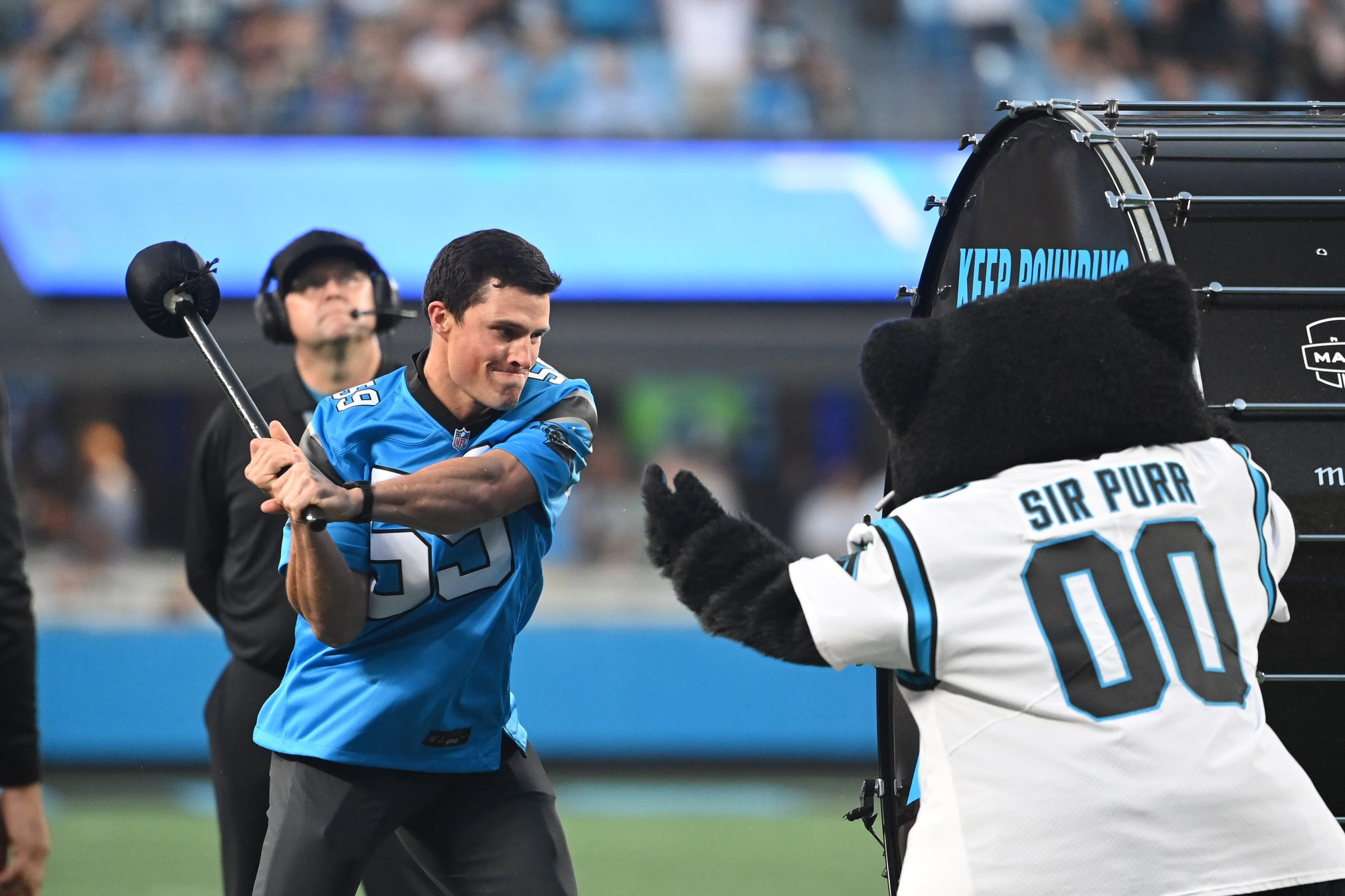 Carolina Panthers: Fans Have Bittersweet Reactions to Luke Kuechly Video Before Savannah Bananas First Pitch 1 Luke Kuechly, Carolina Panthers