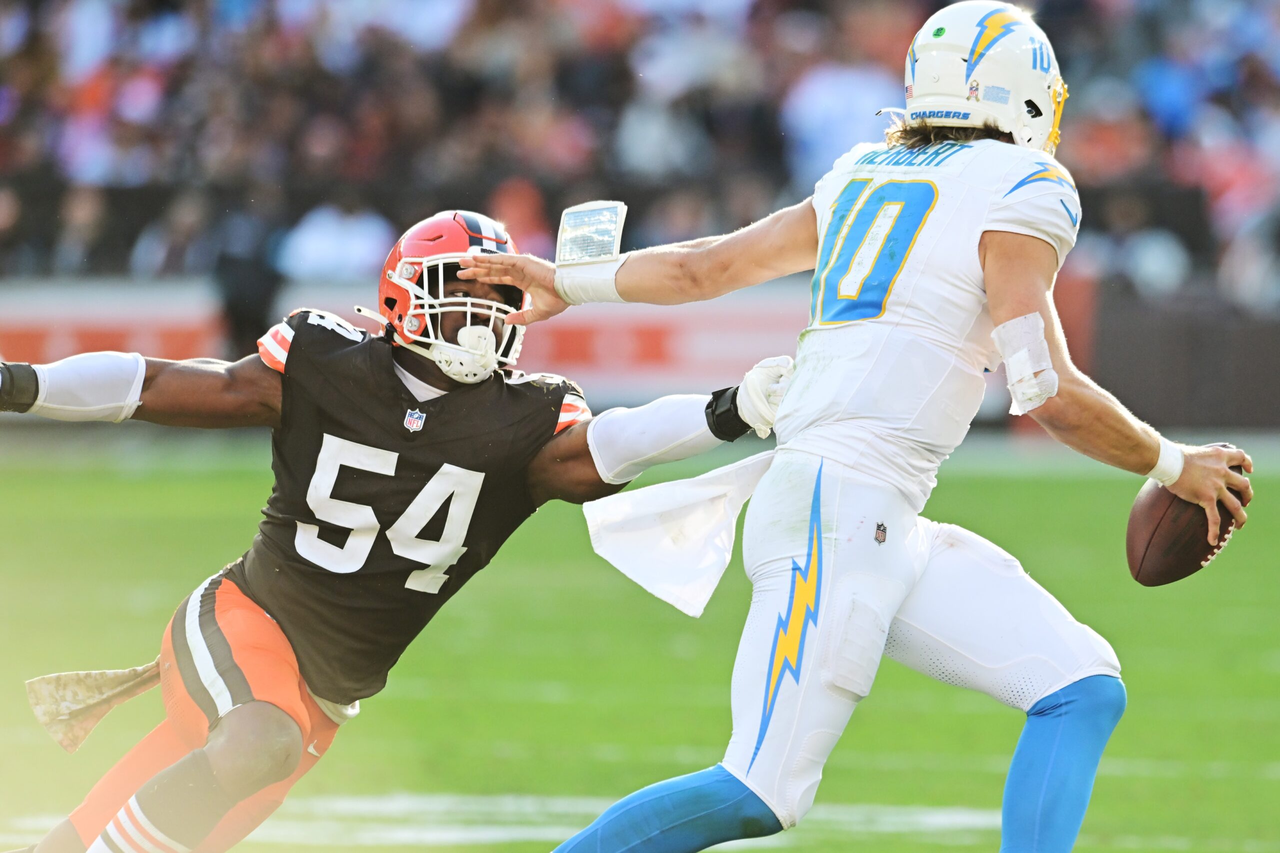 Cleveland Browns: Suddenly Cut 19-Sack Pass Rusher 1 Cleveland Browns, Ogbo Okoronkwo