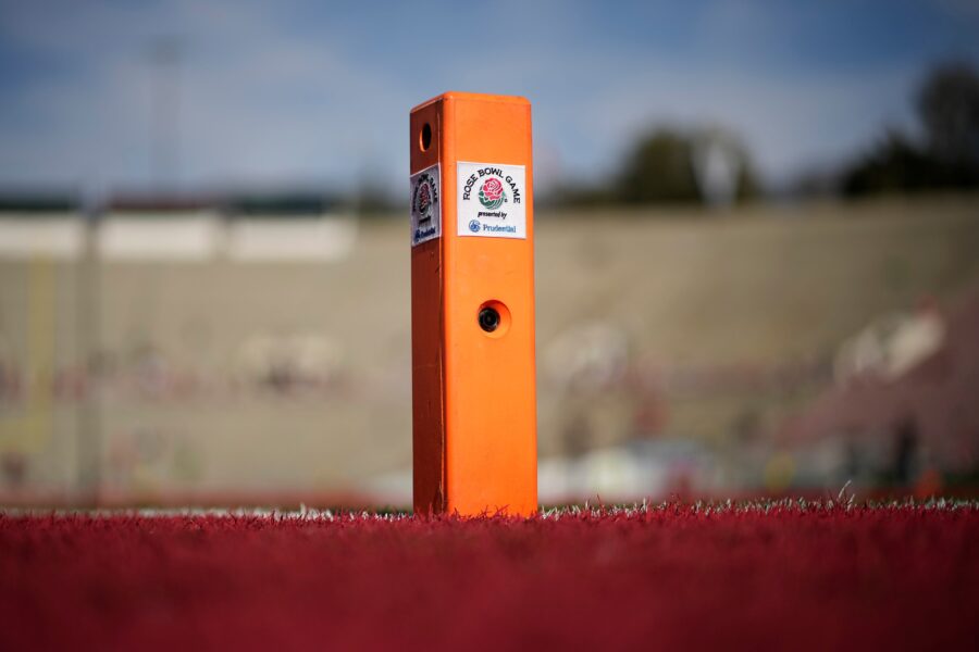 Breaking: College Football Head Coach Who Helped Black Players Break Segregation Tragically Passes Away 1 The endzone pylon holds a Rose Bowl logo prior to the College Football Playoff quarterfinal between the Ohio State Buckeyes and the Oregon Ducks at the Rose Bowl in Pasadena, Calif. on Jan. 1, 2025. © Adam Cairns/Columbus Dispatch / USA TODAY NETWORK via Imagn Images