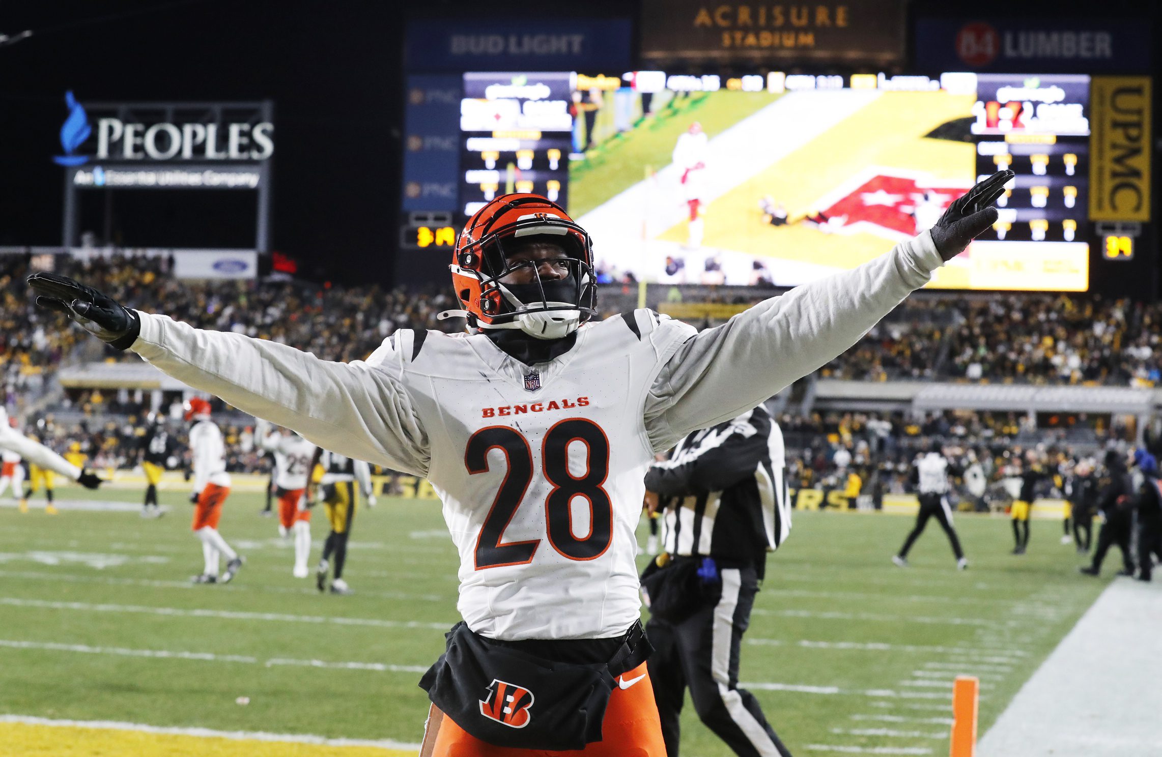 Cincinnati Bengals: Sleeper in Line to Start at Key Starting Spot 2 Cincinnati Bengals, josh newton