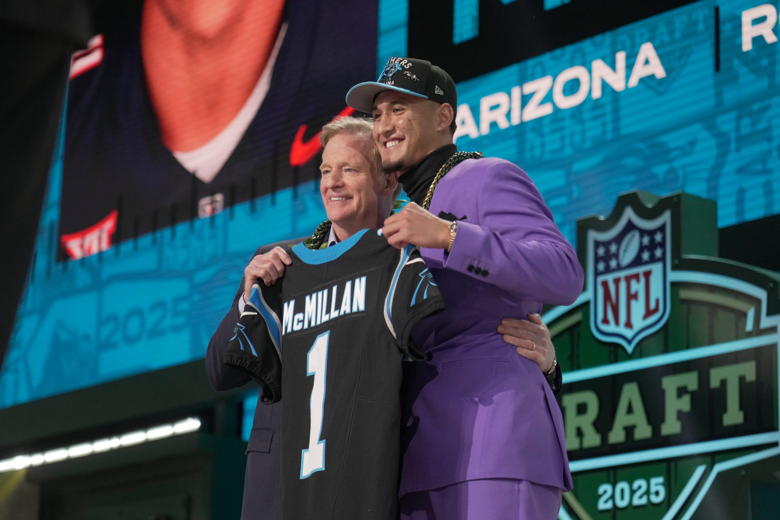 Leaked Video Of Near Blockbuster Trade During 2025 NFL Draft Goes Viral With Thousands Of Reactions (Watch) 2 NFL Commissoner Rodger Goodell, left, with Arizona Wildcats wide receiver Tetairoa McMillan selected by the Carolina Panthers as the number eight pick in the first round of the 2025 NFL Draft at Lambeau Field. © Mark Hoffman / Milwaukee Journal Sentinel / USA TODAY NETWORK via Imagn Images