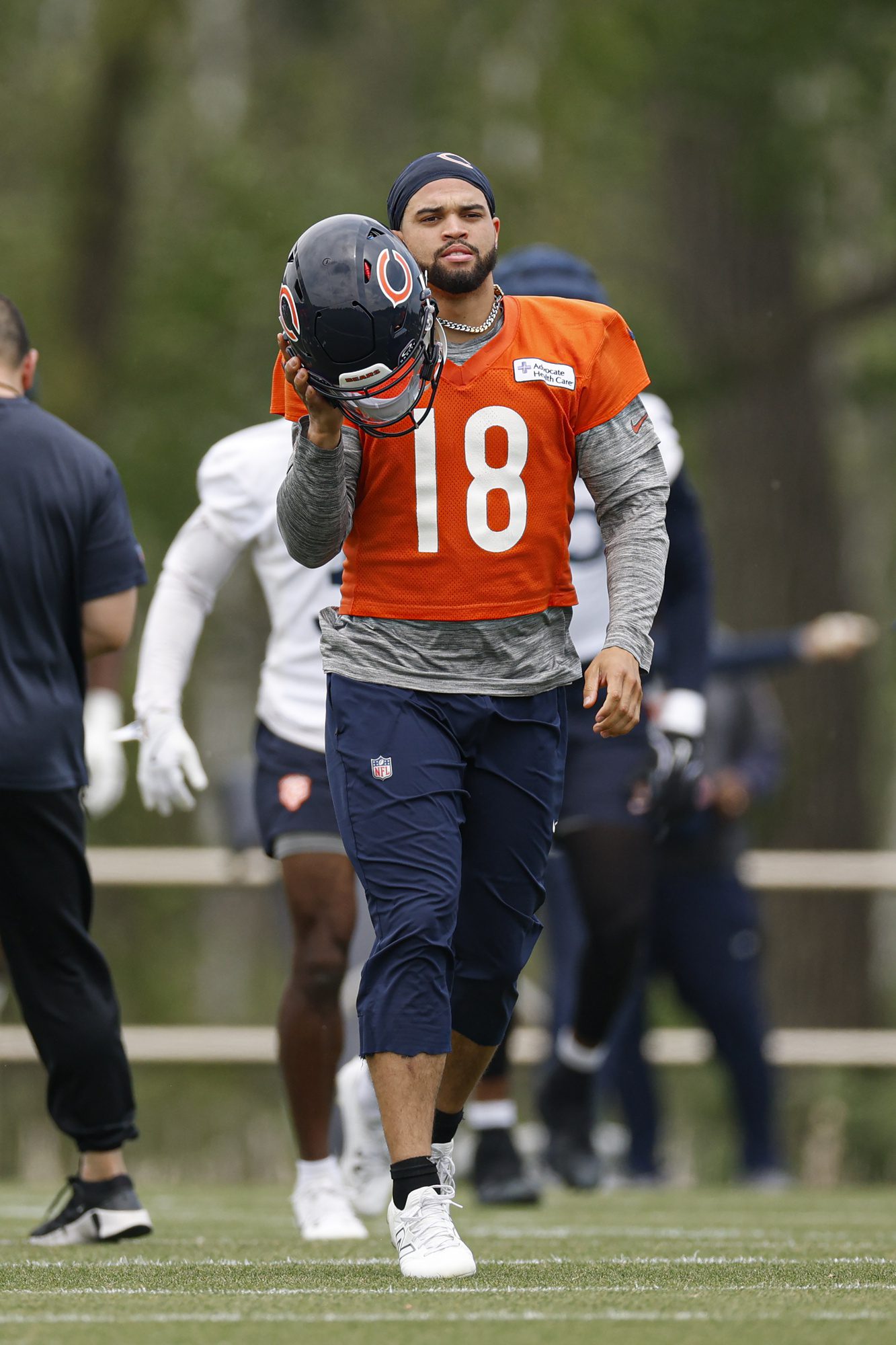 "Why Would They Do That?" Bears Leak Statement That Shows 0 Confidence In Caleb Williams (Report) 4 Jun 3, 2025; Lake Forest, IL, USA; Chicago Bears quarterback Caleb Williams (18) warms up during minicamp at Halas Hall. Mandatory Credit: Kamil Krzaczynski-Imagn Images