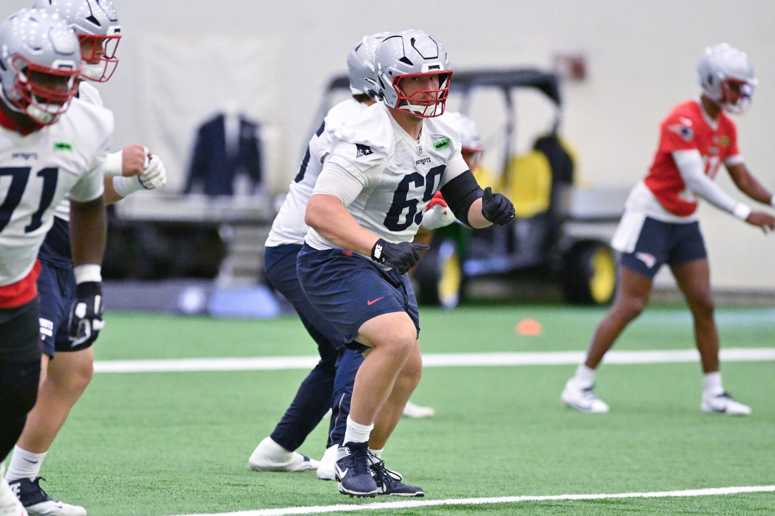 New England Patriots: 1st-Round Pick Looks to Regain Starting Job 2 New England Patriots, Cole Strange