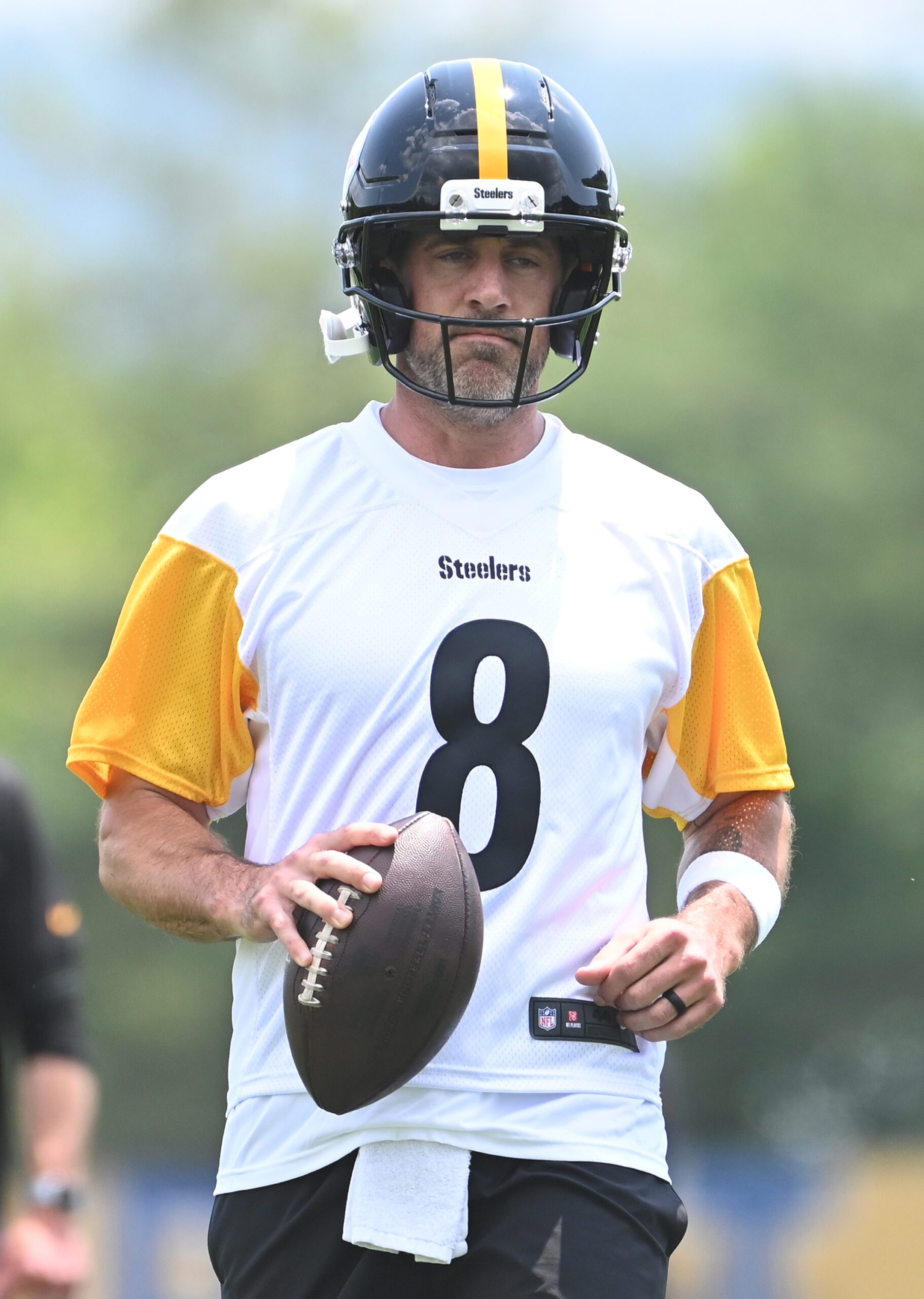 Fans React After Seeing Aaron Rodgers in Steelers Gear for the First Time 3 Pittsburgh Steelers, Aaron Rodgers