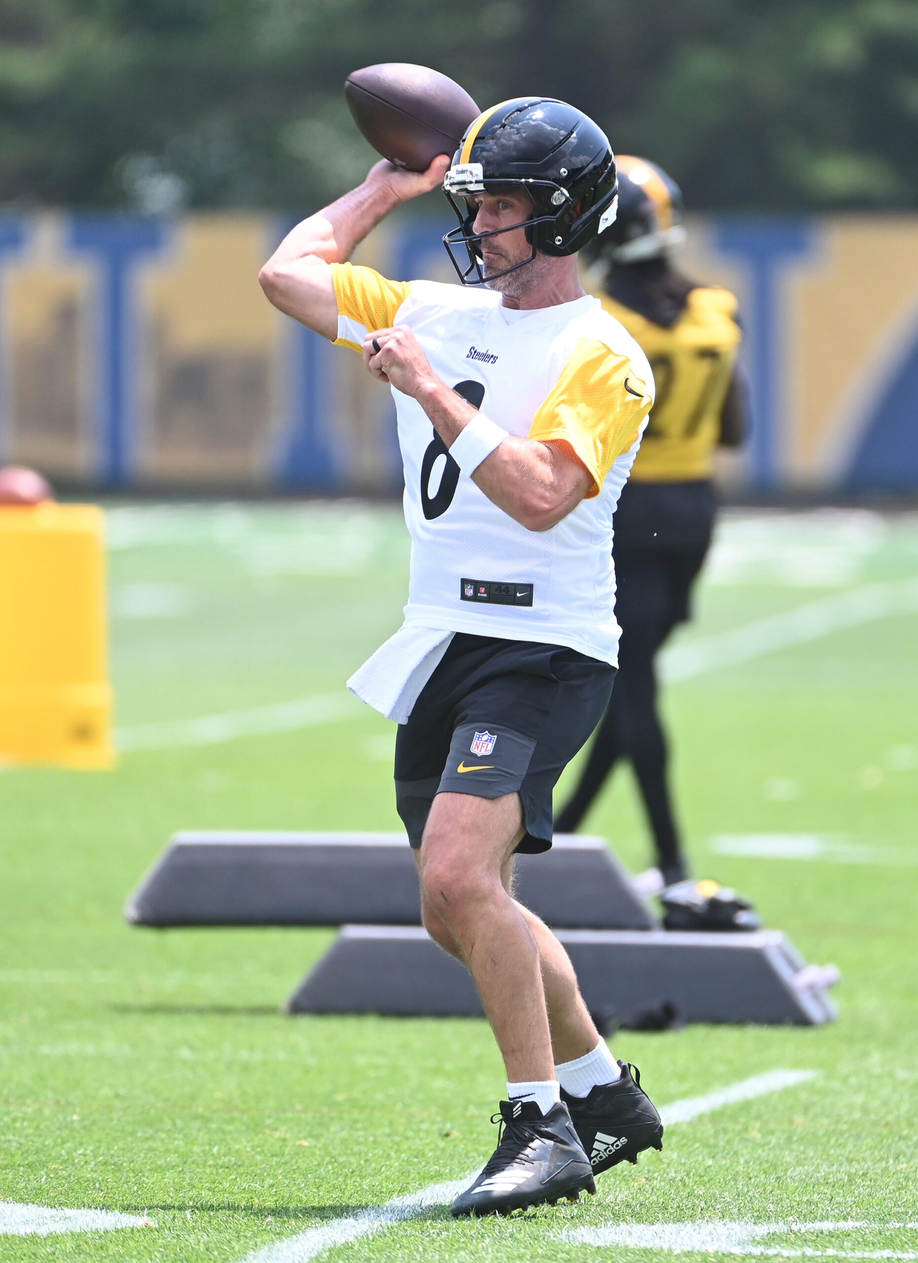 Fans React After Seeing Aaron Rodgers in Steelers Gear for the First Time 4 Pittsburgh Steelers, Aaron Rodgers