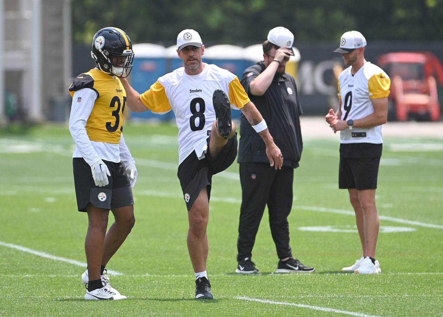 New Video of Steelers QBs Aaron Rodgers and Will Howard Is Trending