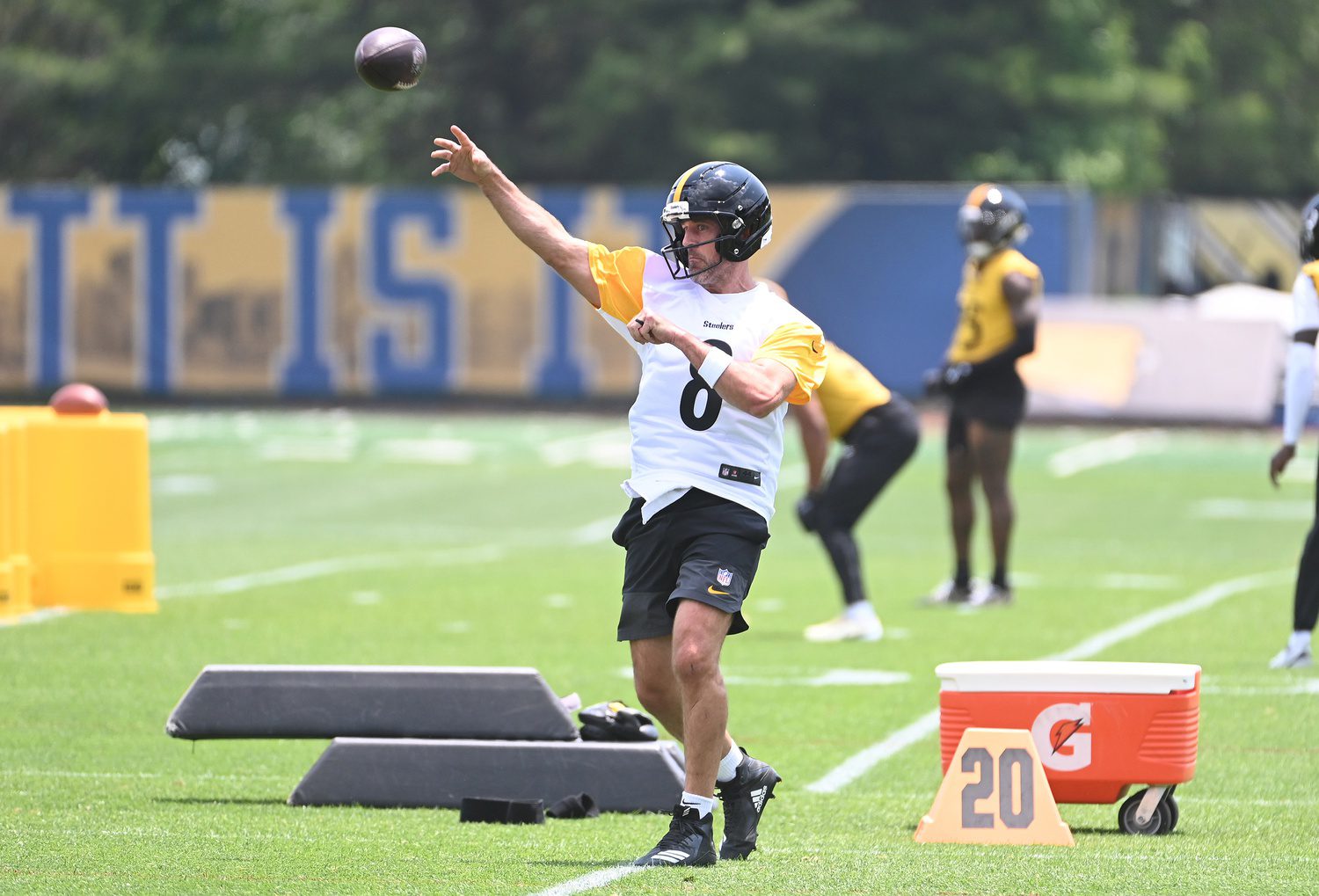 "They Have Question Marks On The Offensive Line": Aaron Rodgers Steelers Addition Doesn't Put Team As Title Contenders Says NFL Analyst 2 new Steelers qb Aaron Rodgers