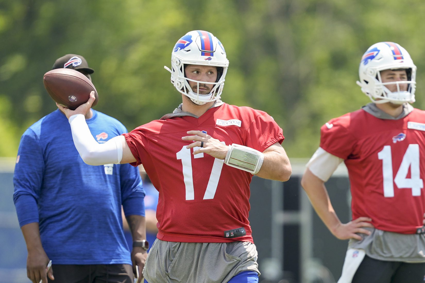 "I Will Mention That I Did Get Married": Josh Allen Romantically Declares Wedding With Hailee Steinfeld As His Most Important Off-Season Move 2 USATSI 26424617 168400517 lowres