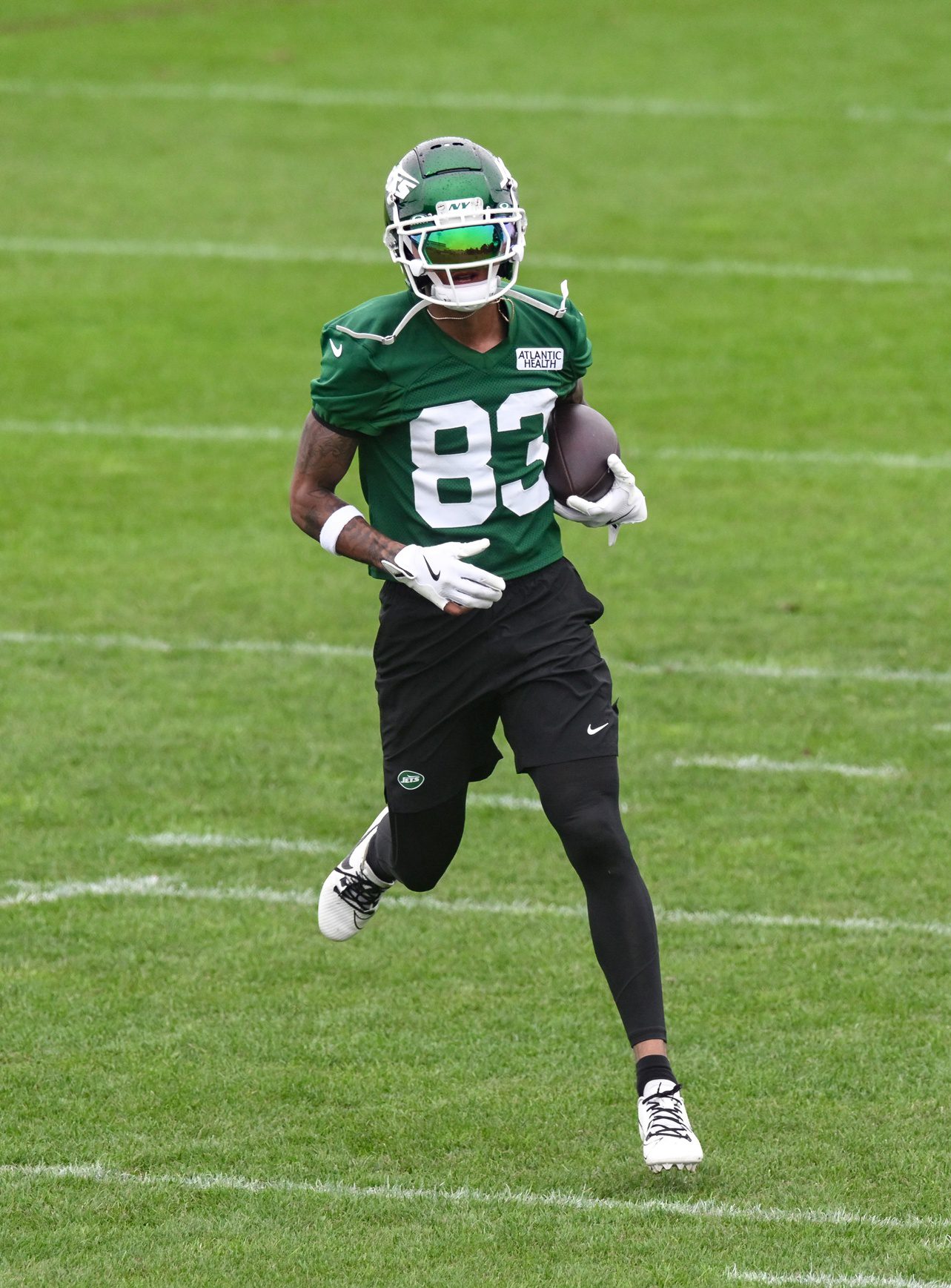 "The Clear-Cut Favorite": New York Jets New Weapon in Line to Start 2 New York Jets, Josh Reynolds