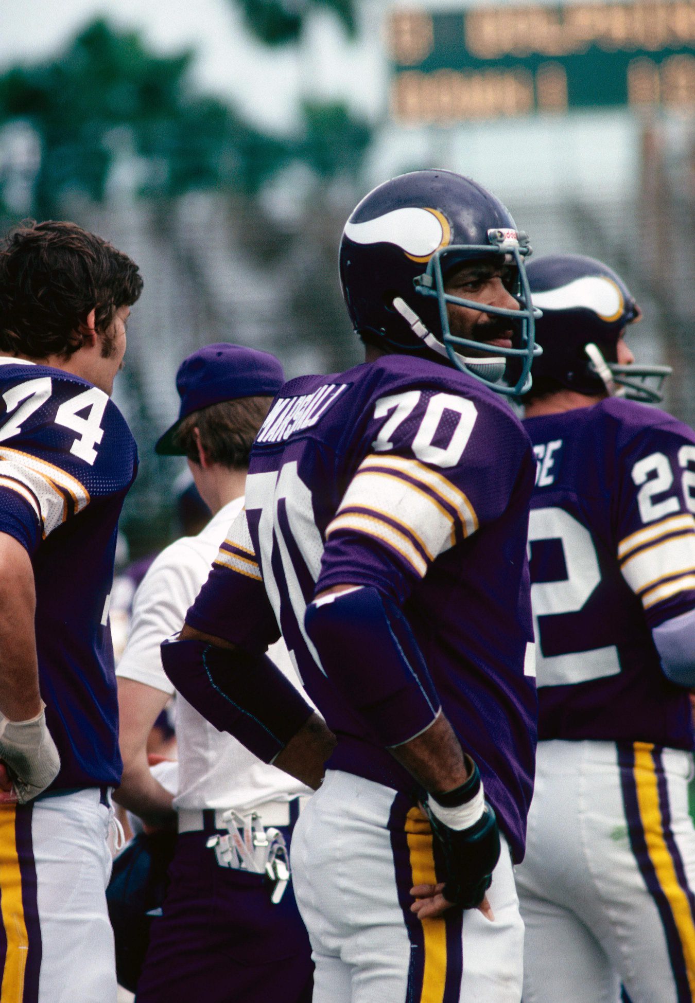 "Tough as Nails;" Brett Favre Reacts to News of NFL Legend's Passing 1 Brett Favre, Jim Marshall, Minnesota Vikings