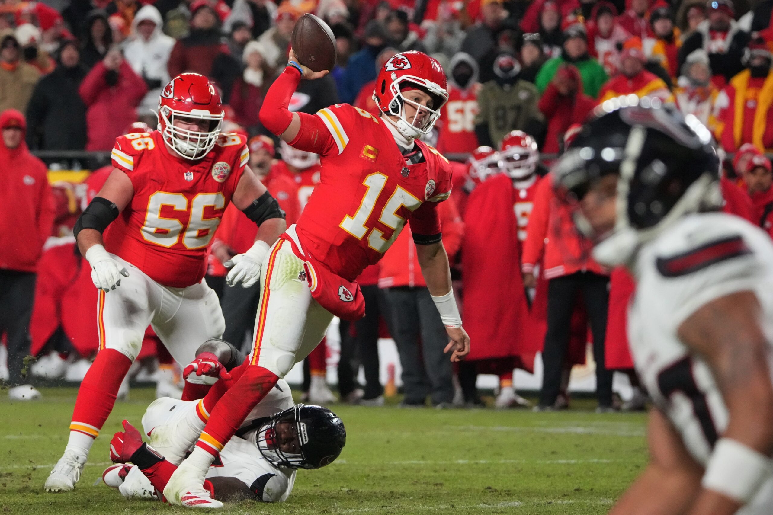 "I'll Take Any Adice He Gives Me": Patrick Mahomes Hints What Went On With His Off-Season Bonding With Tom Brady 3 arrowhead stadium chiefs scaled