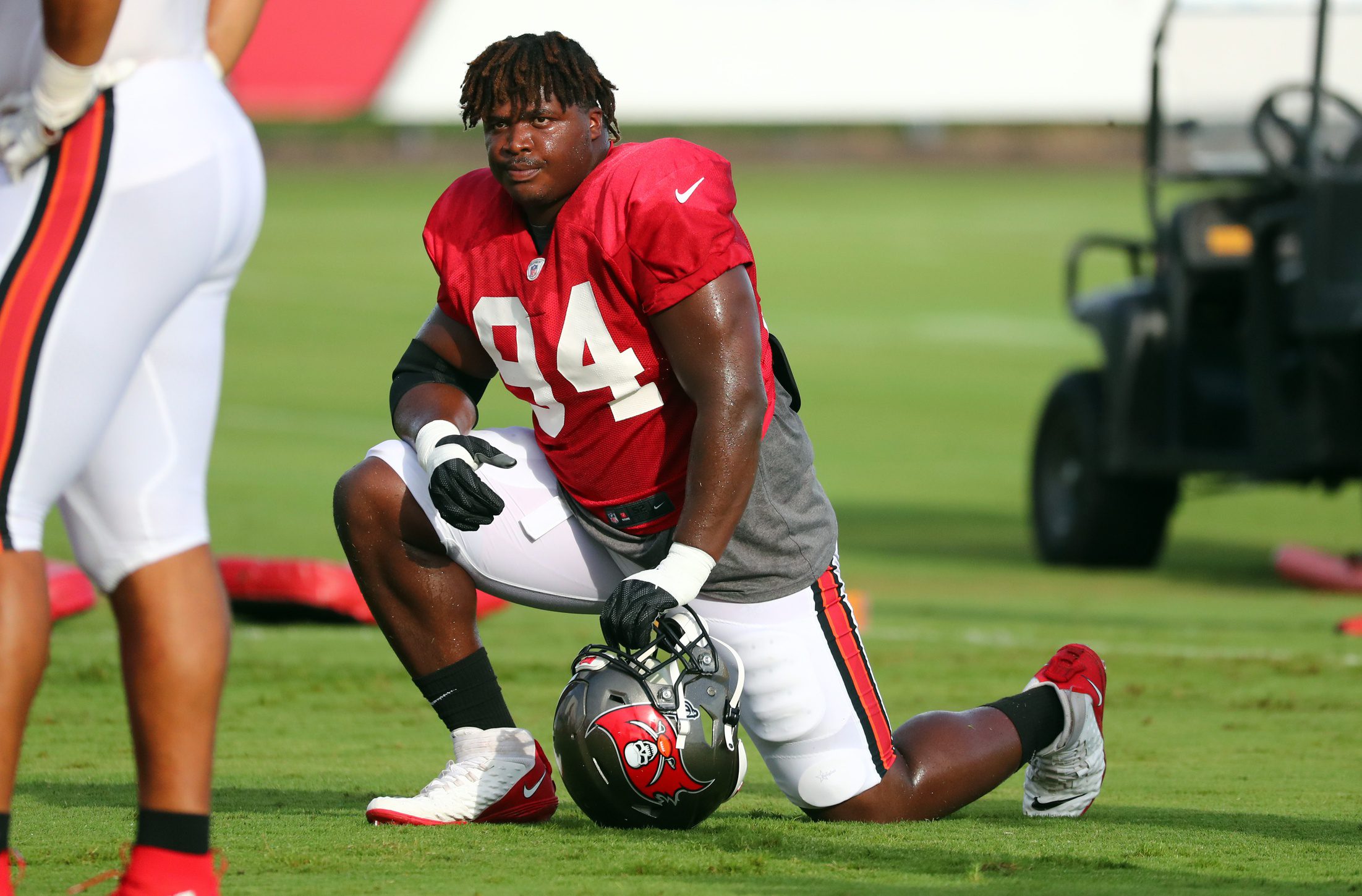 San Francisco 49ers See Mid-Season Acquisition Suddenly Retire 2 Tampa Bay Buccaneers, Khalil Davis